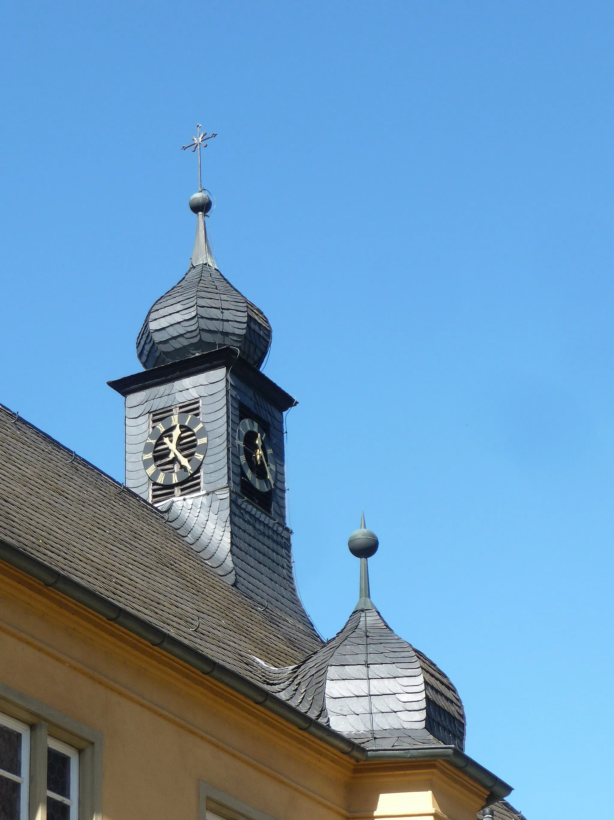 Photo showing: Münsterschwarzach ist ein Gemeindeteil des Marktes Schwarzach am Main im unterfränkischen Landkreis Kitzingen in Bayern. Die Geschichte des Ortes ist eng mit dem hier befindlichen Kloster verbunden.