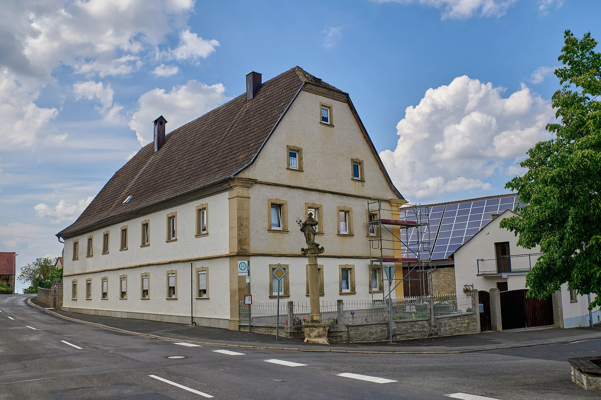 Photo showing: Bütthard: Gaurettersheim, D-6-79-122-44, Wohngebäude