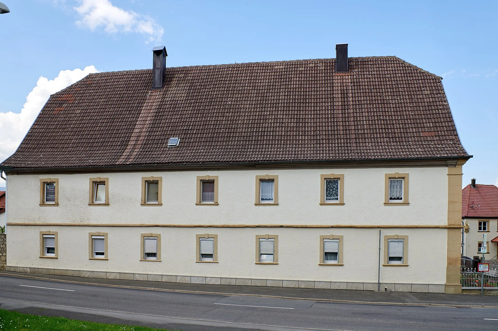 Photo showing: Bütthard: Gaurettersheim, D-6-79-122-44, Wohngebäude