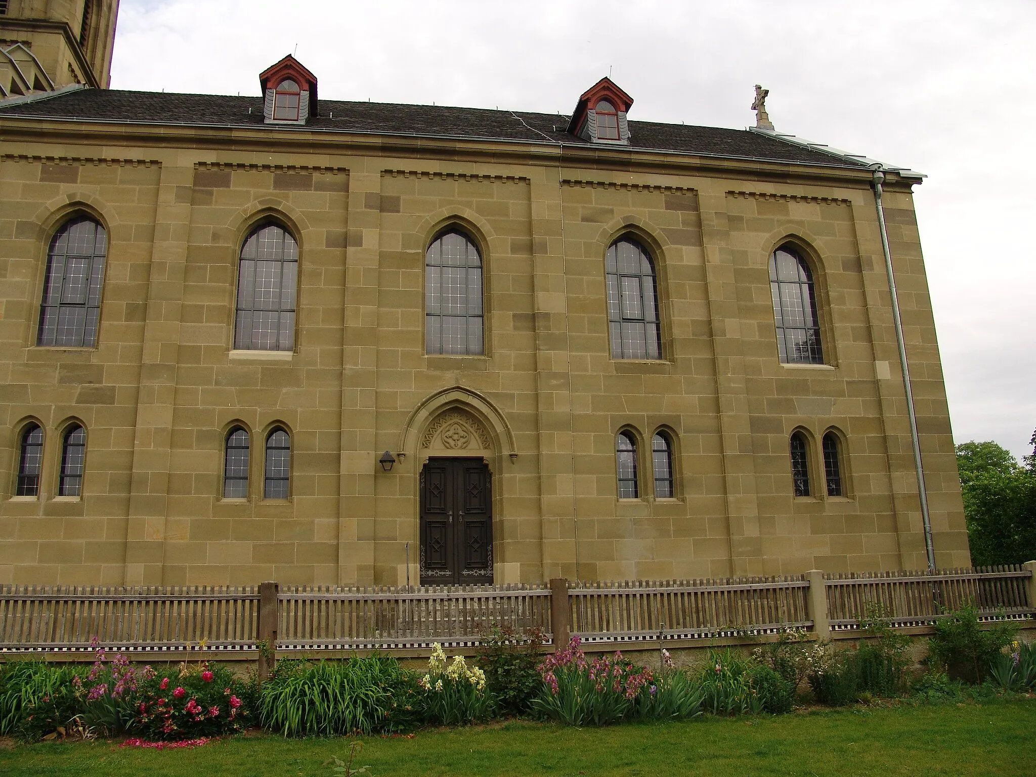 Photo showing: evang.-luth Kirche in Enheim