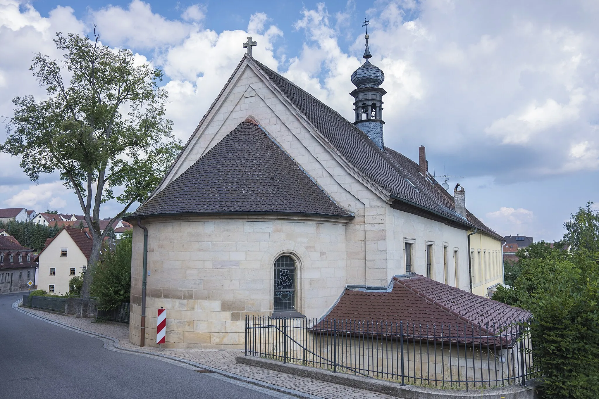 Photo showing: Kath. Schlosskirche St. Maria in Oberaurach,  Oberst-Klarmann-Straße 19