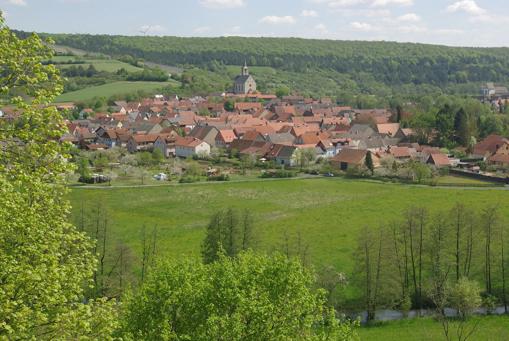 Photo showing: Werntal bei Eußenheim - Blick auf den Ort