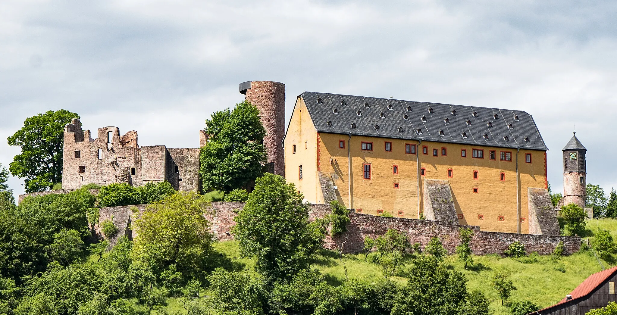 Photo showing: This is a picture of the Hessian Kulturdenkmal (cultural monument) with the ID