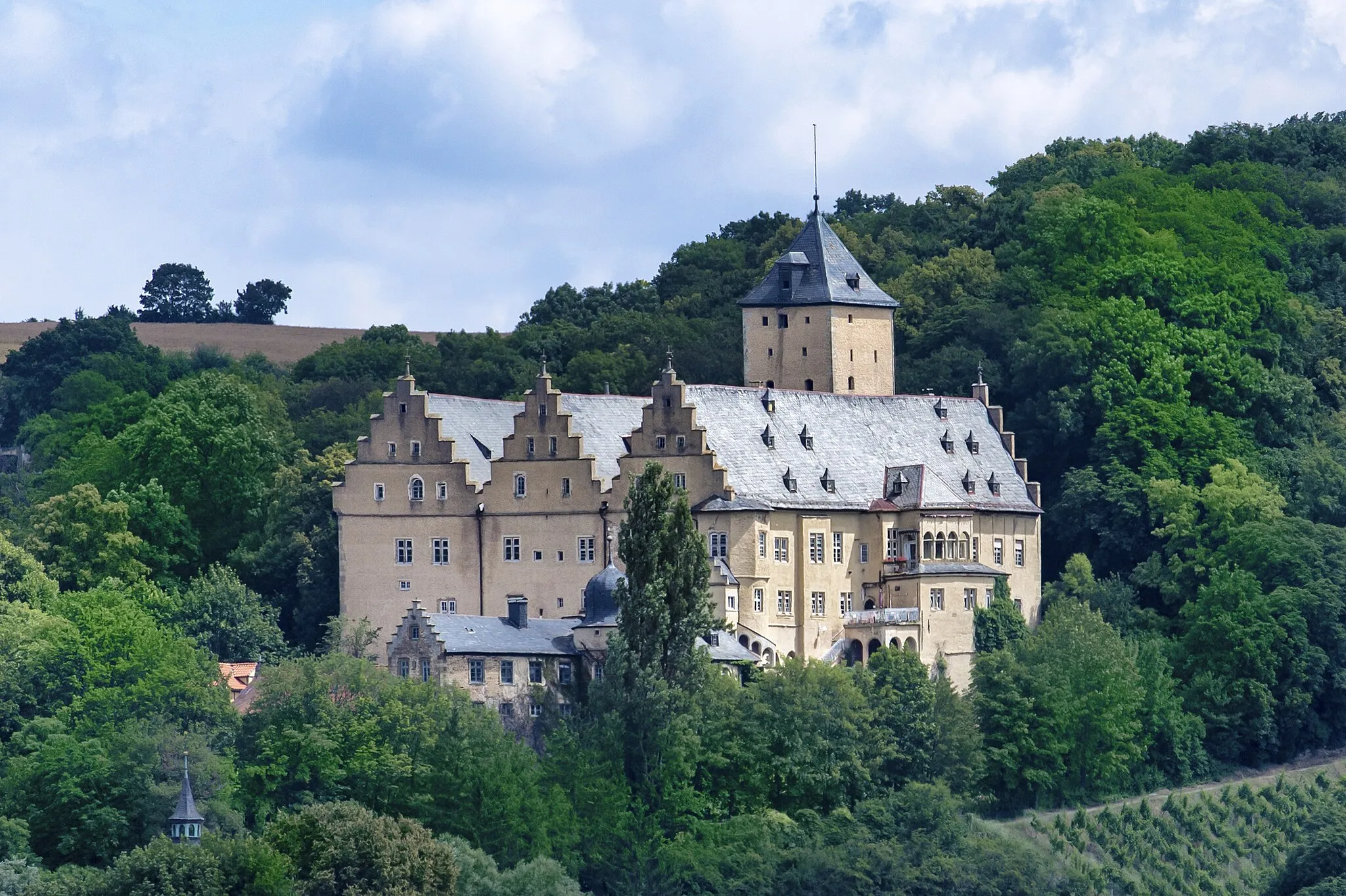 Photo showing: This is a photograph of an architectural monument. It is on the list of cultural monuments of Bayern, no. D-6-78-174-66.