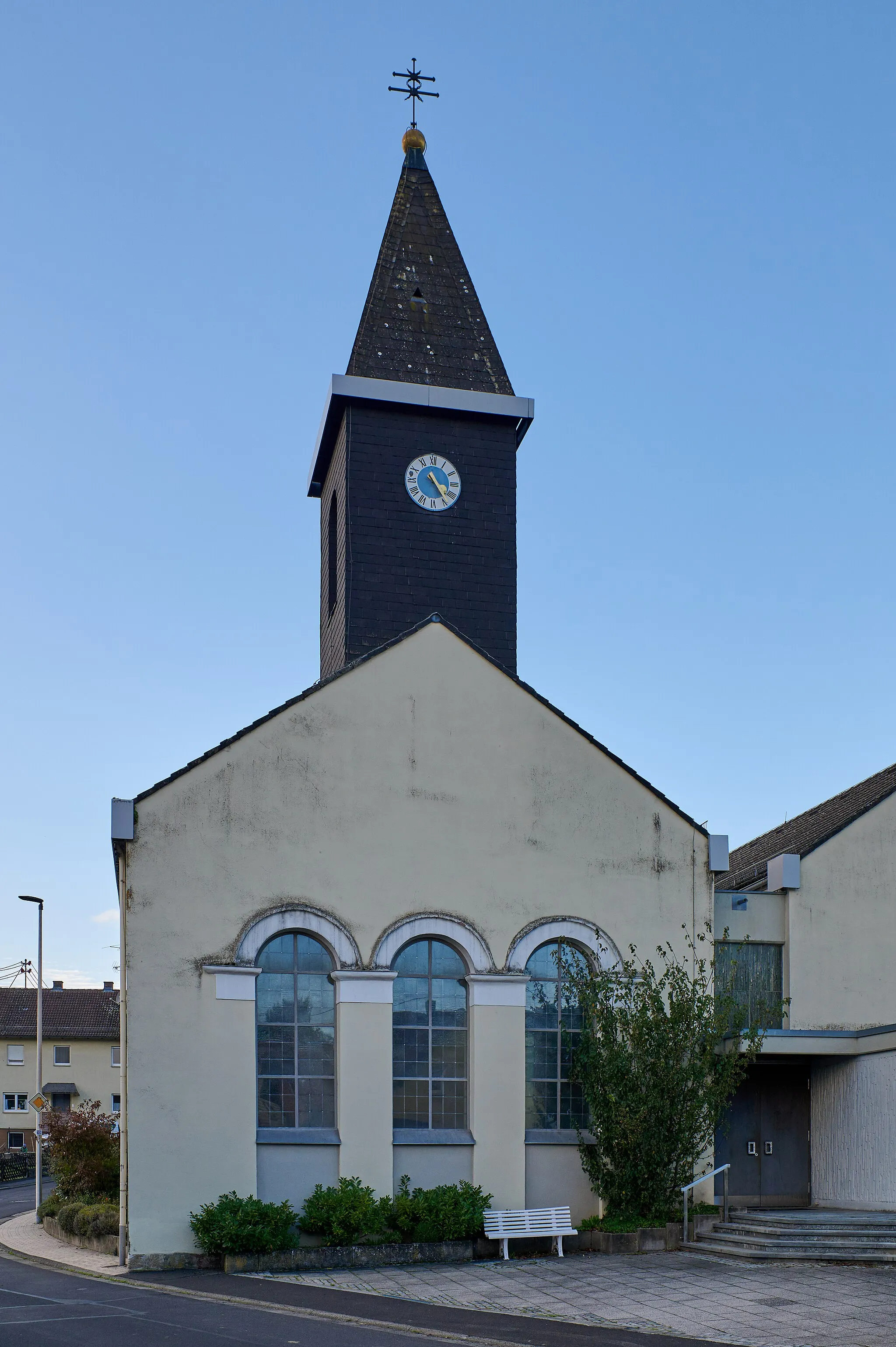 Photo showing: Burkardroth: Oehrberg, Kath. Filialkirche St. Ludwig D-6-72-117-45