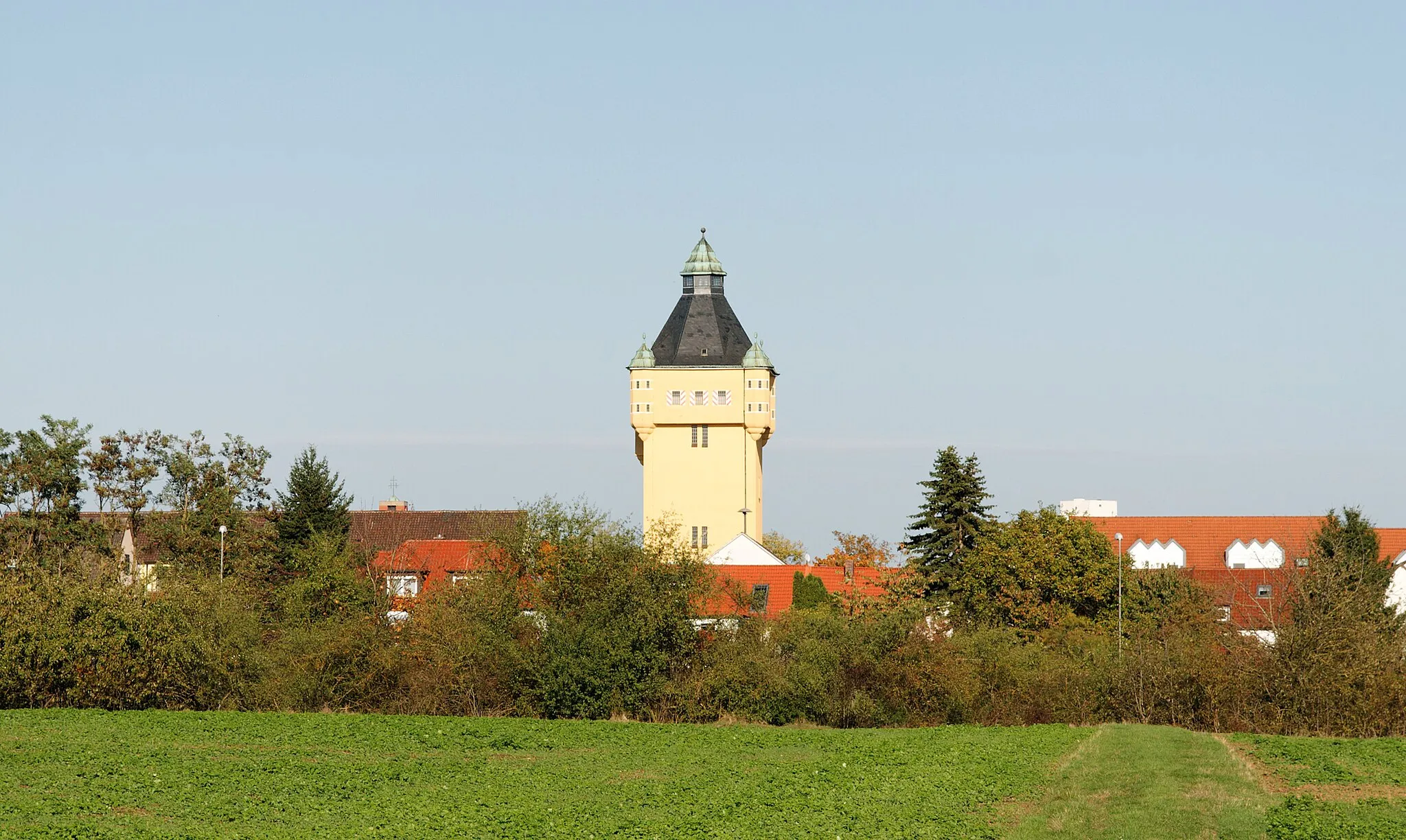 Photo showing: Oberndorfer Wasserturm im heutigen Stadtteil Bergl der Stadt Schweinfurt. Aufgenommen aus süd-westlicher Richtung.