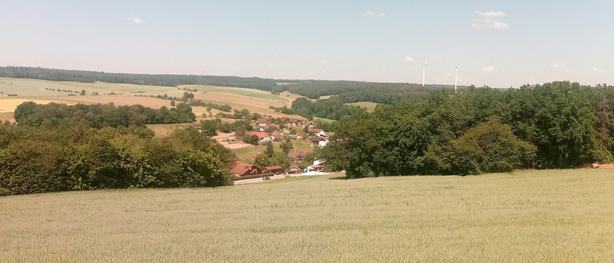 Photo showing: Reinhardsachsen von der  Feriensiedlung Madonnenland aus gesehen