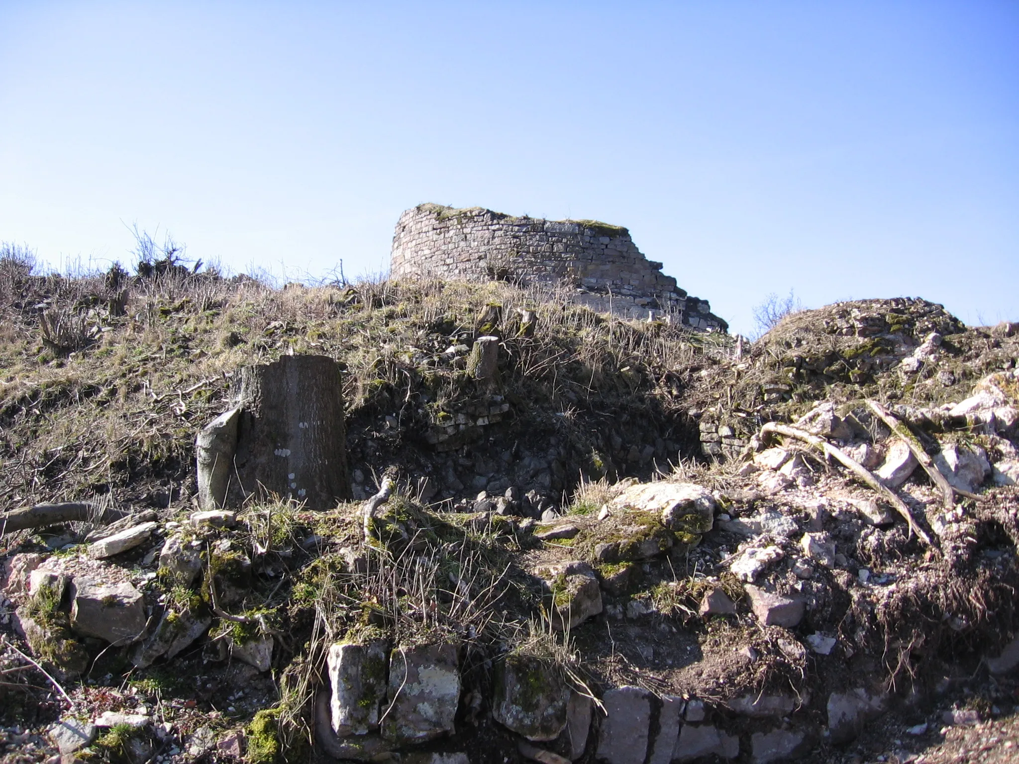 Photo showing: Bild der Ruine Osterburg bei Bischofsheim, Rhön