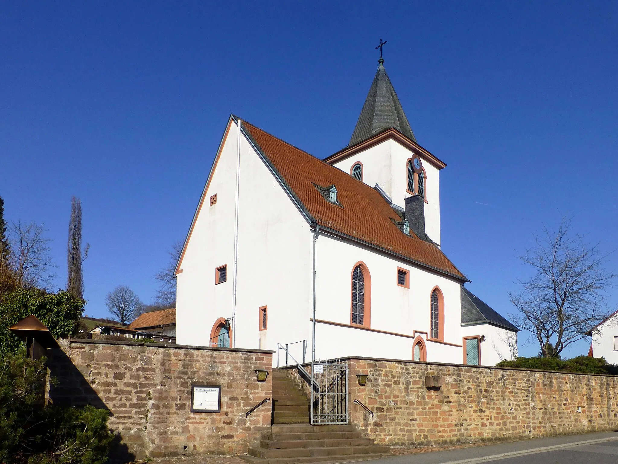 Photo showing: Evangelische Pfarrkirche in Ober-Mossau
