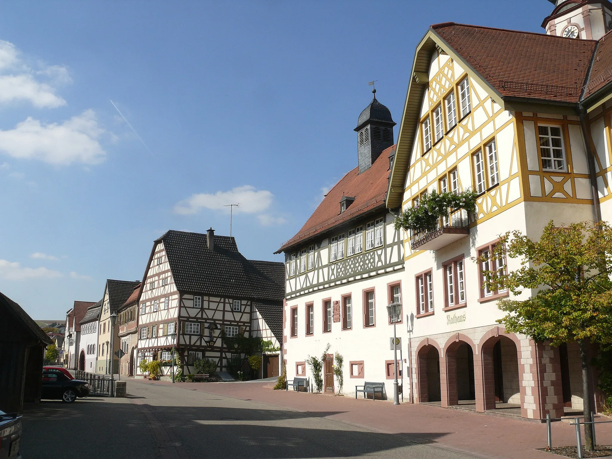 Photo showing: Rathaus,  Fachwerkhäuser in Königheim