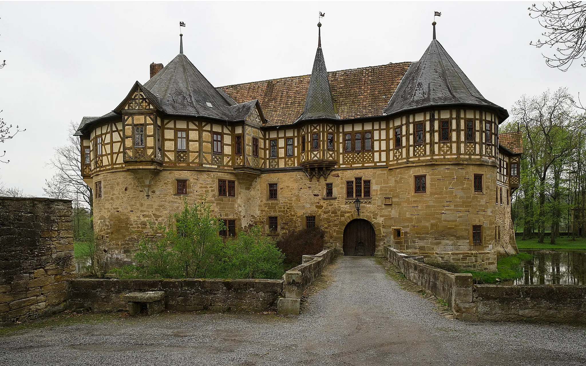 Photo showing: Moated castle Irmelshausen, Höchheim-Irmelshausen, county Rhön-Grabfeld, Lower Franconia, Bavaria, Germany