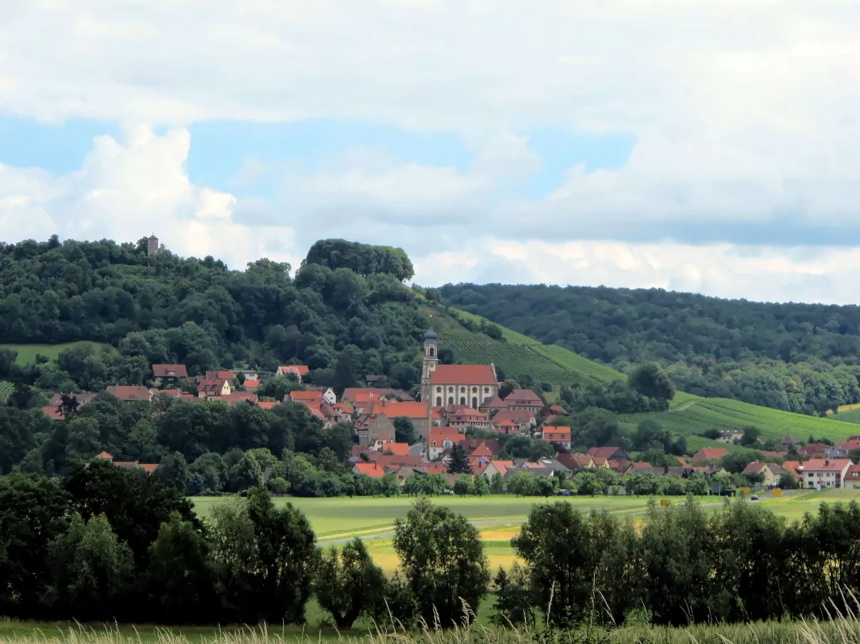 Photo showing: Village "castell", View from North