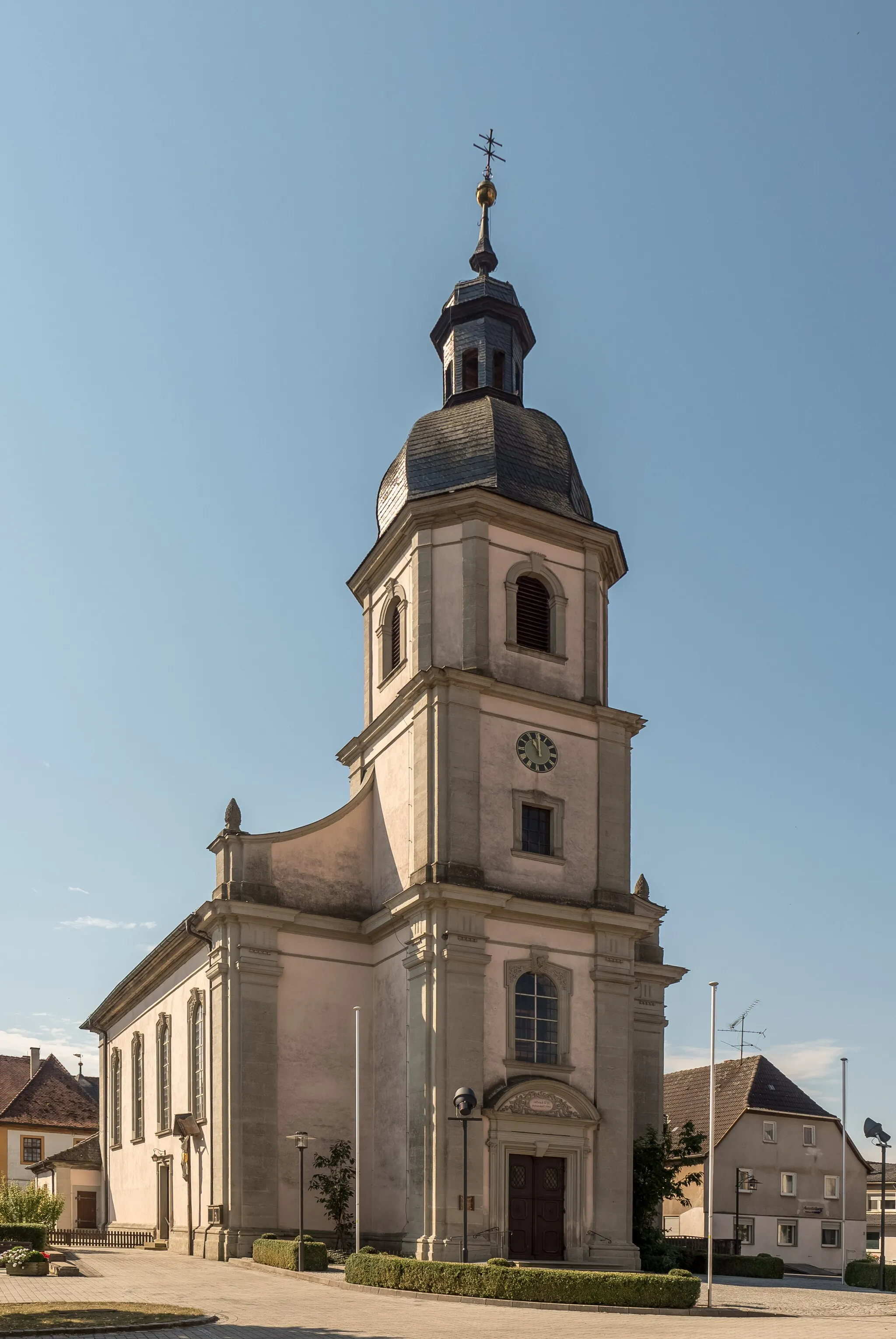 Photo showing: Catholic Parish Church of St. Peter Trinity and St. Laurentius in Bundorf