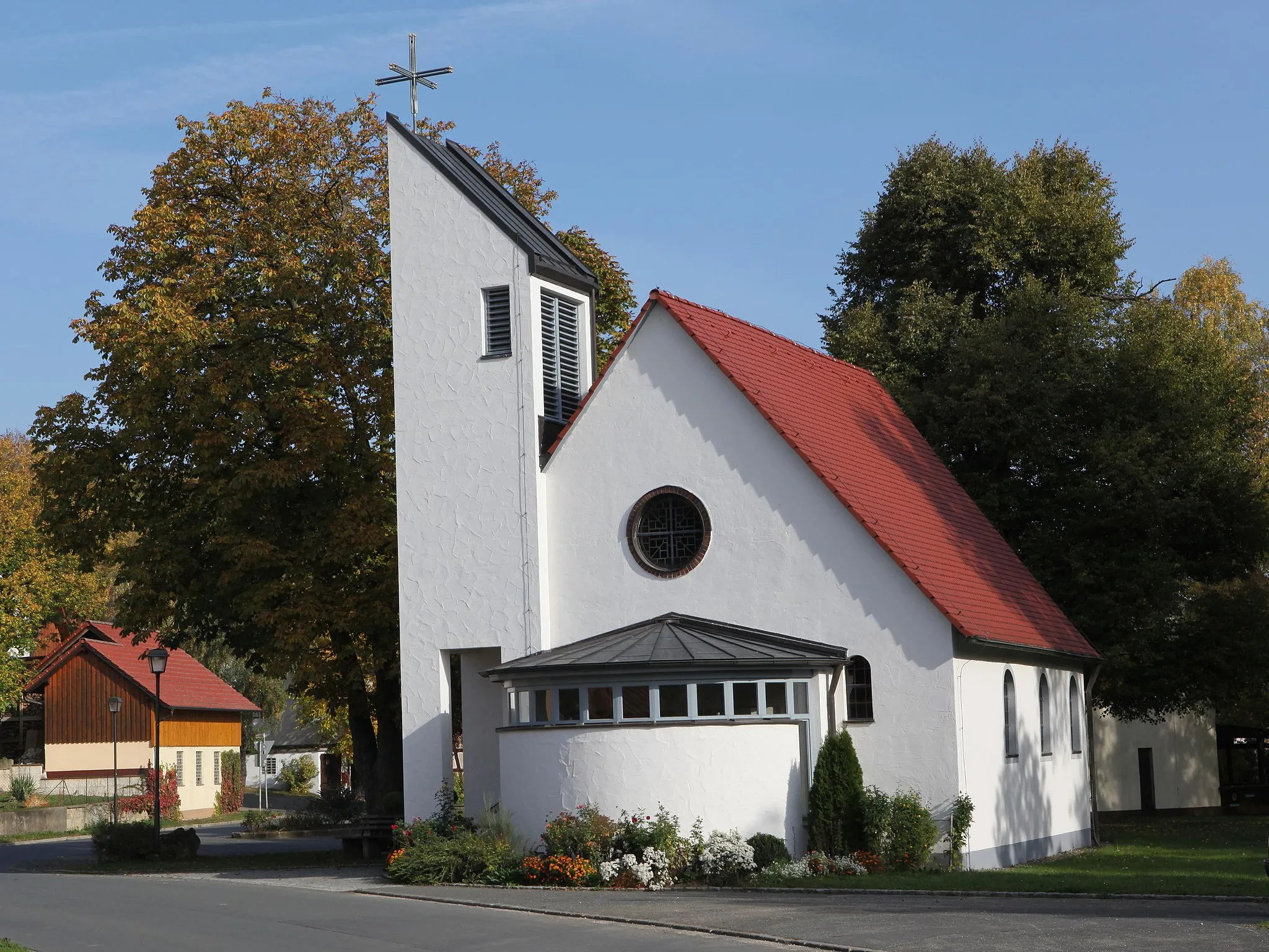 Photo showing: katholische Kirche Maria Königin in Nedensdorf , OT von Bad Staffelstein, Landkreis Lichtenfels