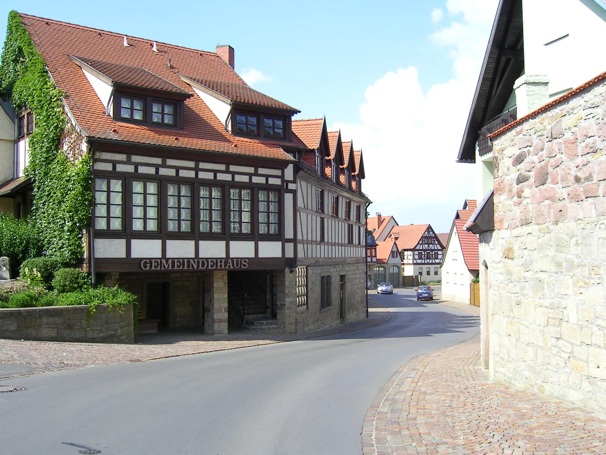 Photo showing: Historischer Ortskern Niederlauer