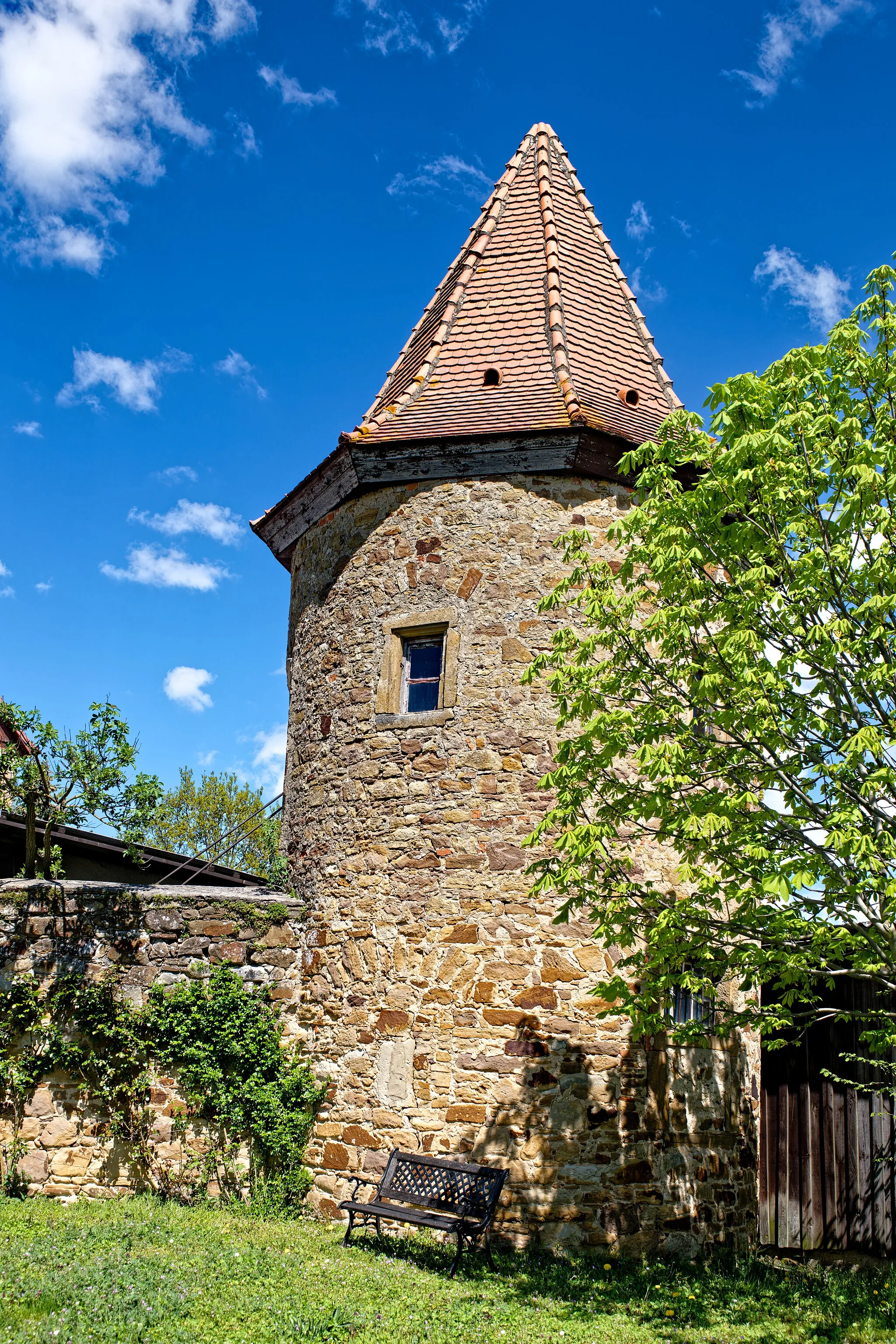 Photo showing: Prichsenstadt: Neuses am Sand, Rundturm D-6-75-158-94