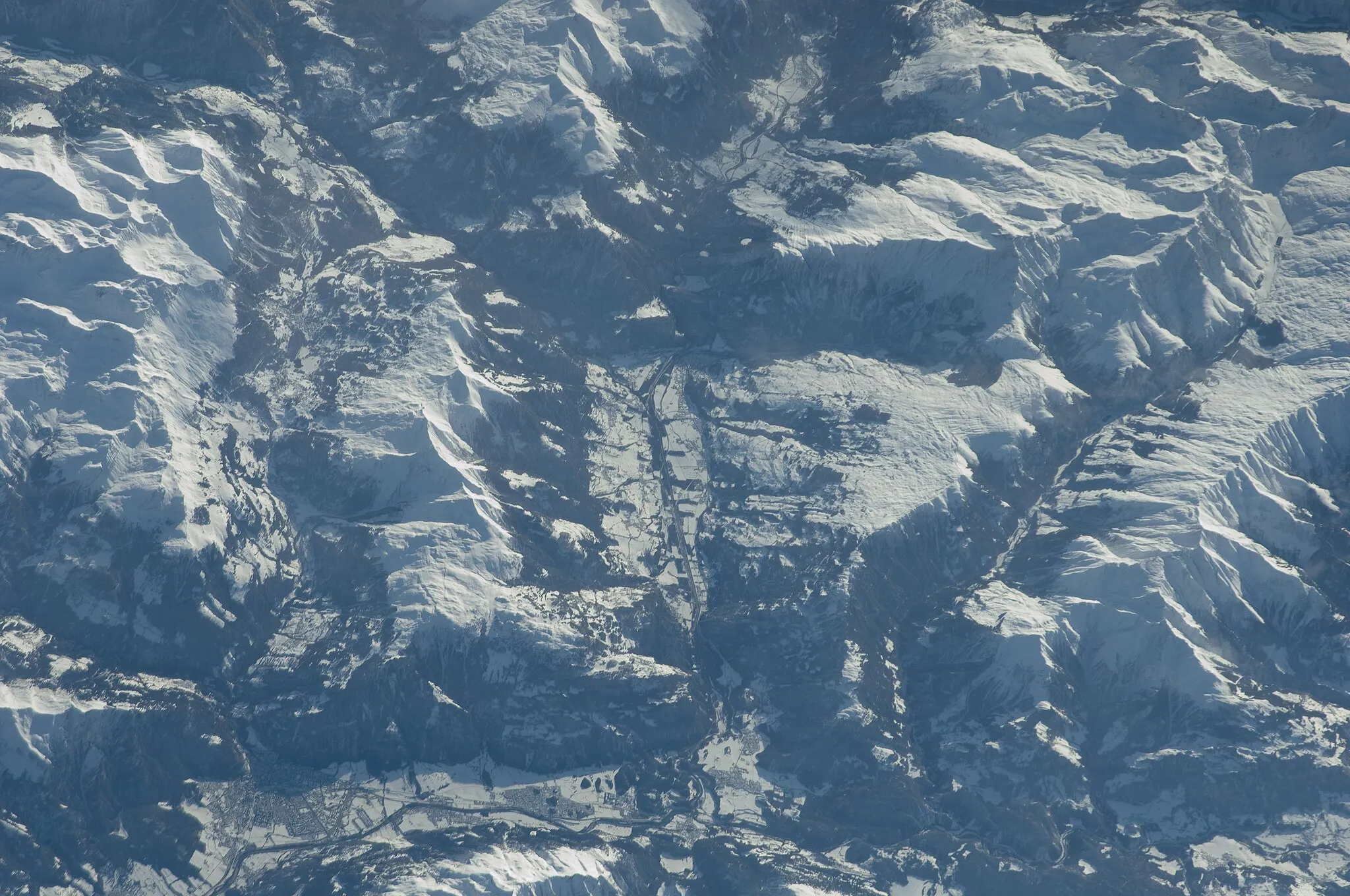 Photo showing: View of Switzerland taken during ISS Expedition 22.