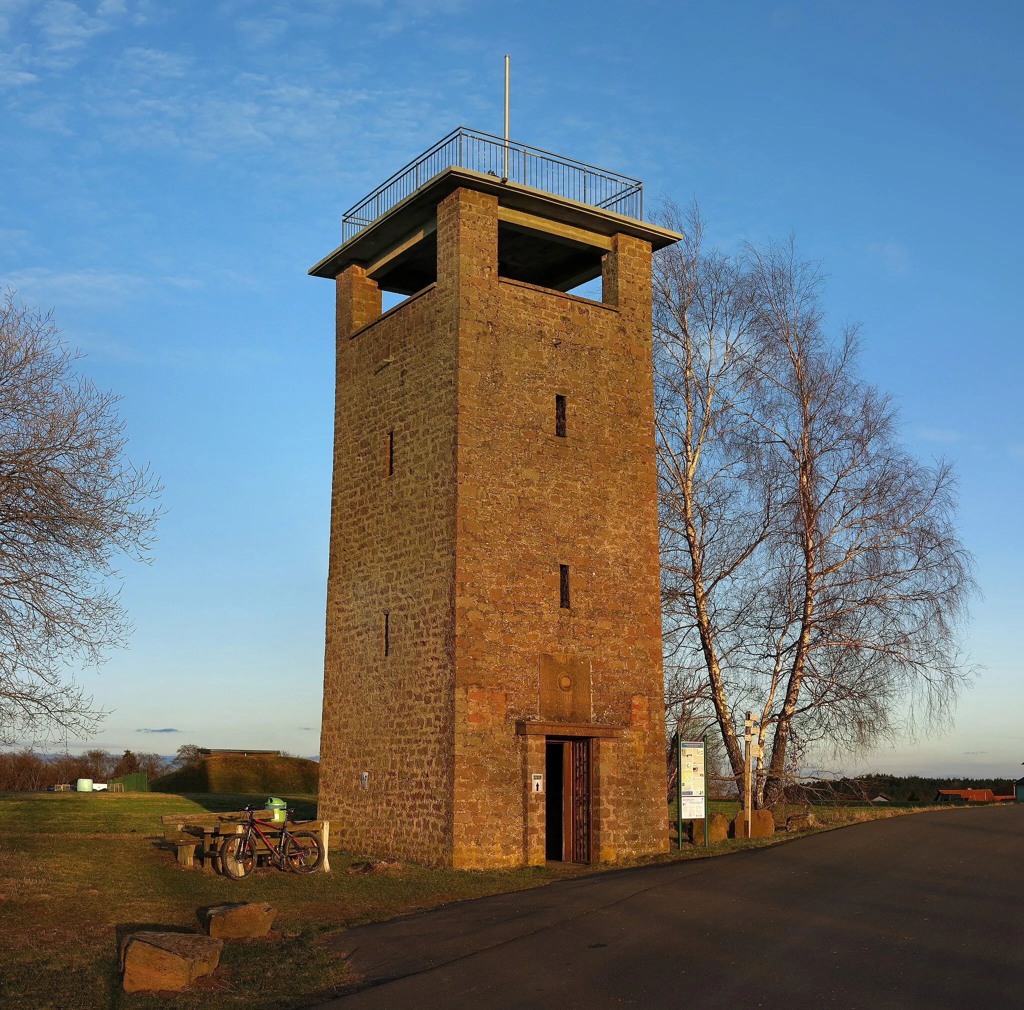 Photo showing: Ludwig-Keller-Tower on the Geishöhe in the Spessart.