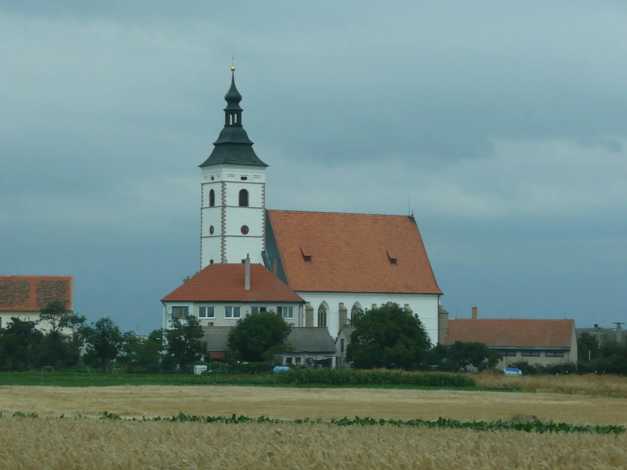 Photo showing: Church of the Holy Trinity (Renaissance building from 1593-1596) in Běhařovice