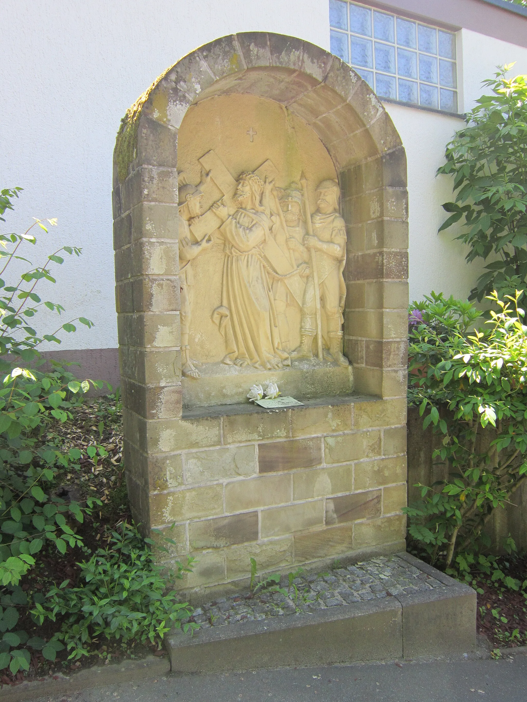 Photo showing: 2nd Station of the Way of the Cross of the "Stationsberg" in the German spa of Bad Kissingen in Lower Franconia (Bavaria).