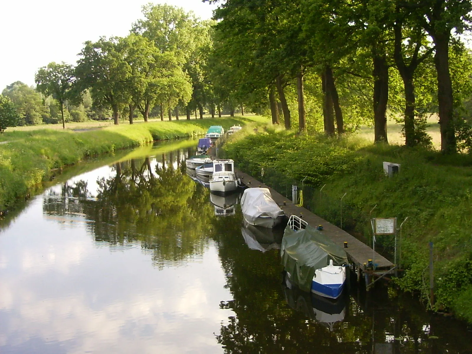 Photo showing: Hanekenfähr, sluis in het Eems-Vecht-kanaal, blik richting Nordhorn