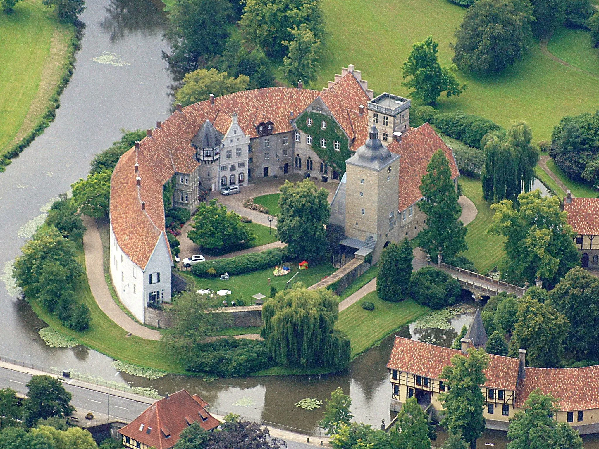 Photo showing: Schloss Burgsteinfurt is a castle in Steinfurt, district of Steinfurt in North Rhine-Westphalia, Germany.