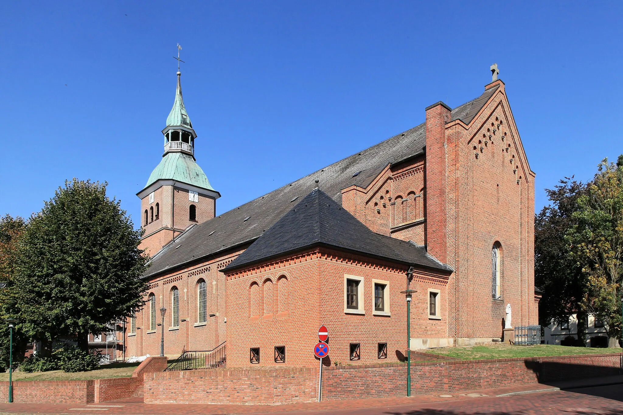 Photo showing: St. Cosmas und Damian, Hafenstraße/Elisabethstraße in Barßel