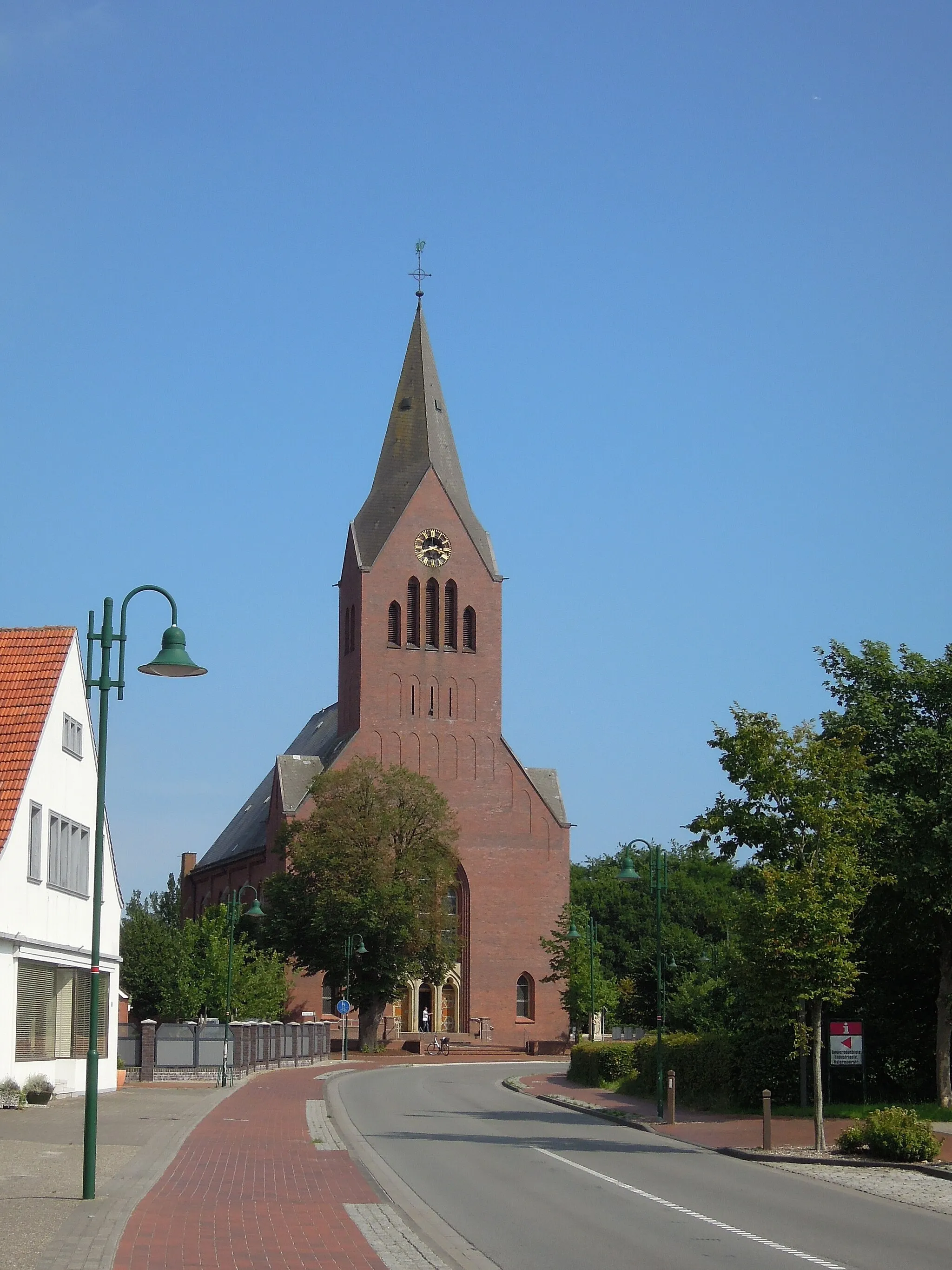 Photo showing: St. Jakobus Saterland-Ramsloh