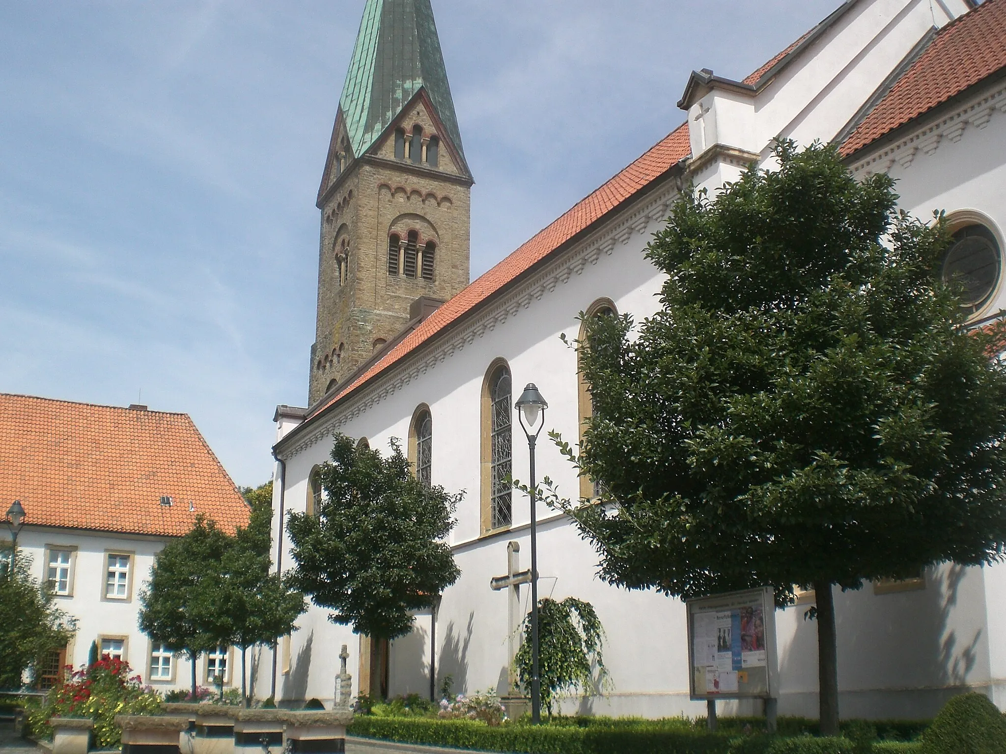 Photo showing: The catholic church in Vörden, Neuenkirchen-Vörden, Lower Saxony, Germany