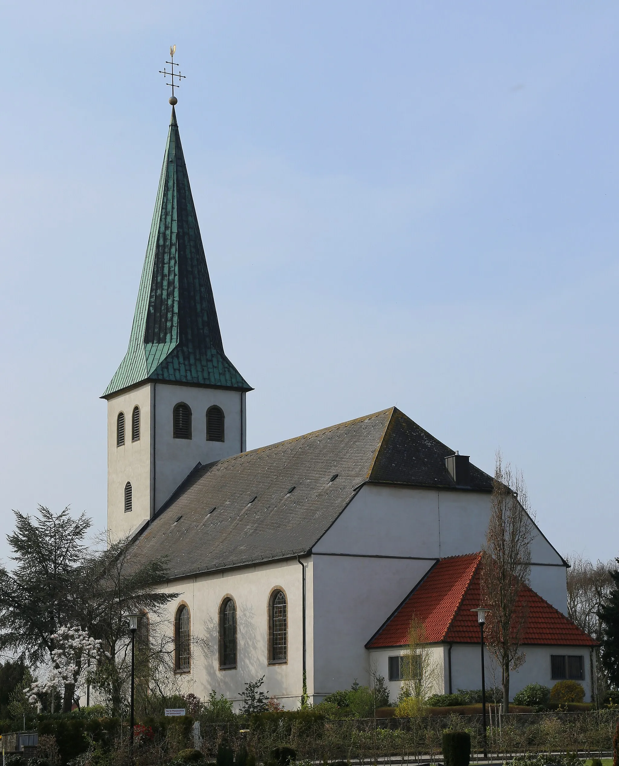Photo showing: Roman Catholic Saint Catherine Church (Pfarrkirche St. Katharina) in Voltlage, Samtgemeinde Neuenkirchen, Landkreis Osnabrück, Lower Saxony, Germany.