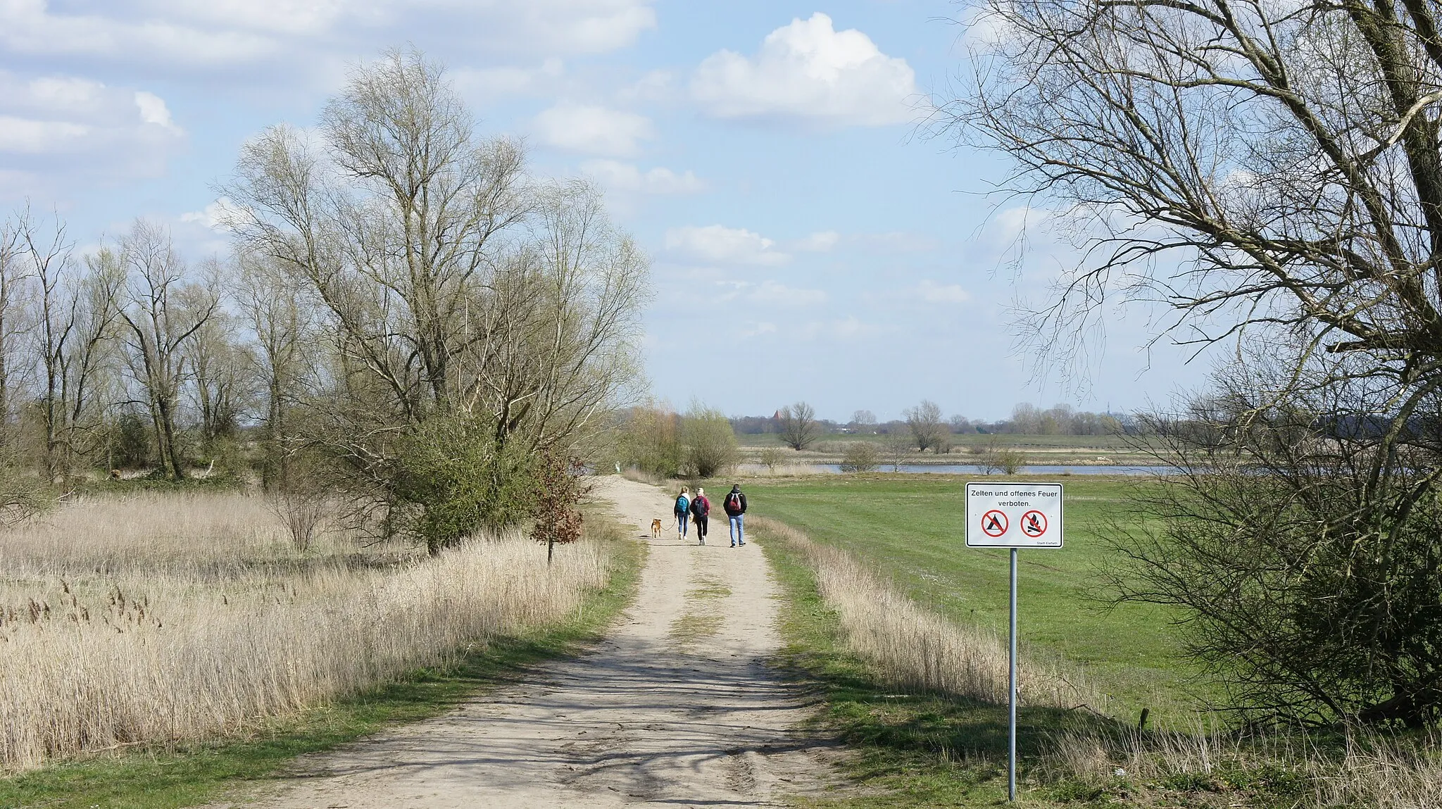 Photo showing: Elsflether Sand - Zugang zum Weserstrand