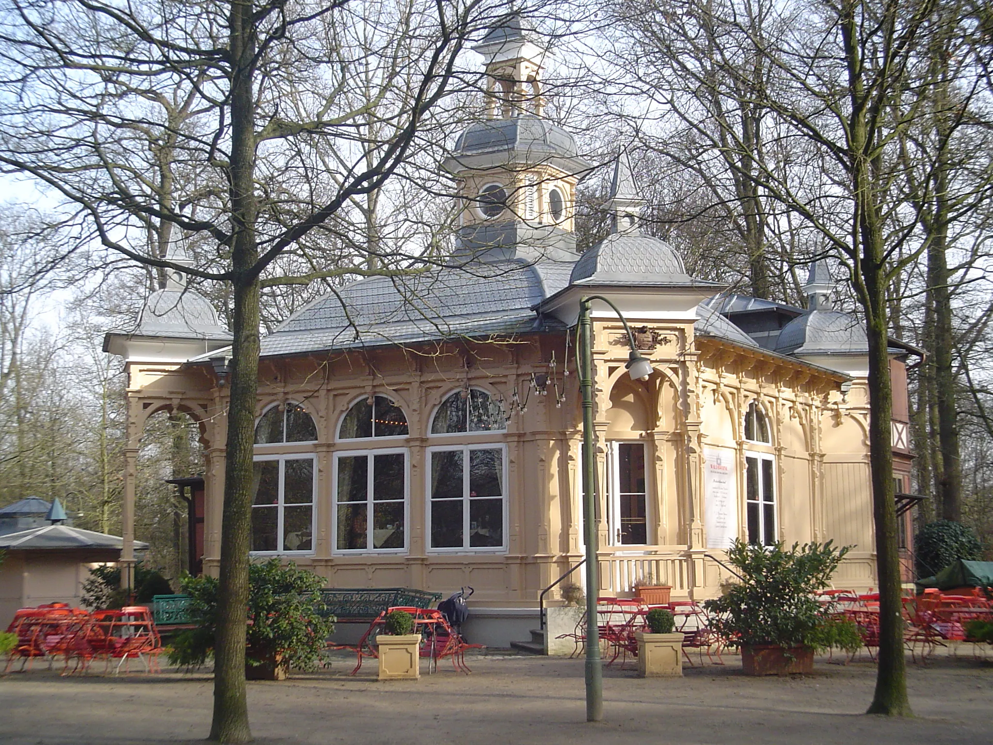 Photo showing: Die Waldbühne im Bürgerpark in Bremen The object shown is a protected cultural monument in the Free Hanseatic City of Bremen with the number 0218,T008  registered with the State Office for Monument Preservation. → Datenbankeintrag