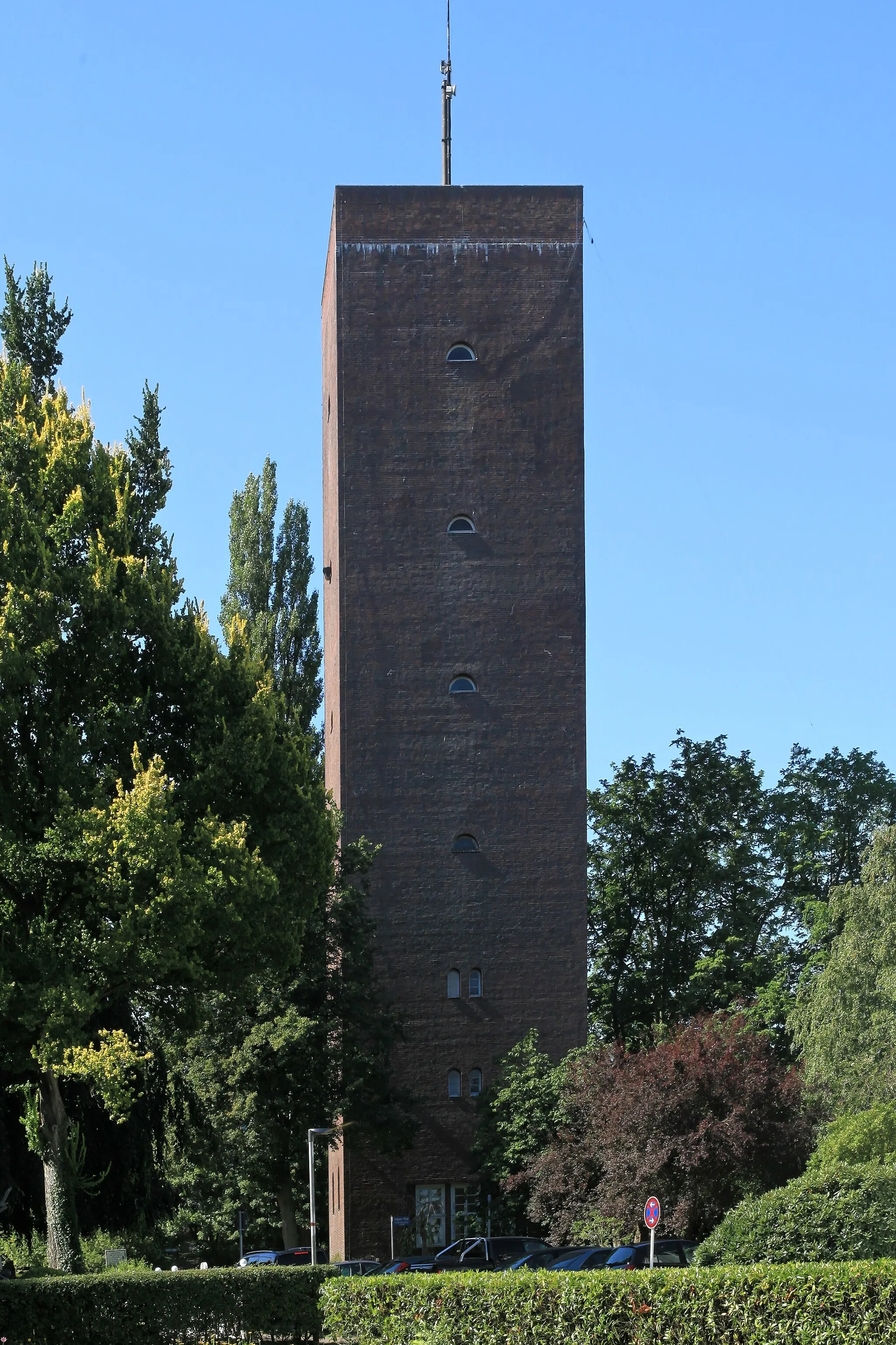 Photo showing: Wasserturm, Izegem-Platz / Dränkweg in Bad Zwischenahn