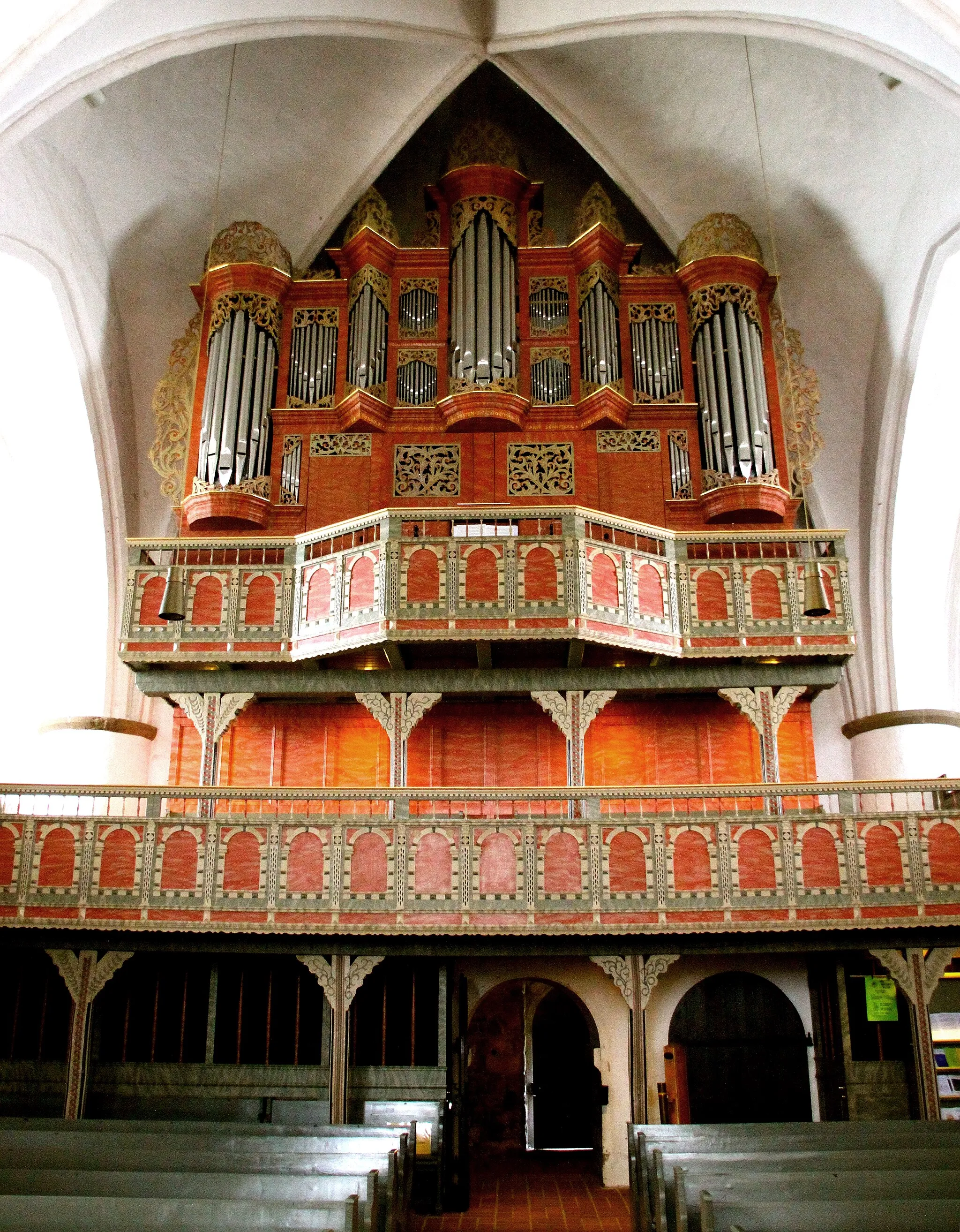 Photo showing: Die Orgel der Kirche St.-Cyprian-und-Cornelius in Ganderkesee