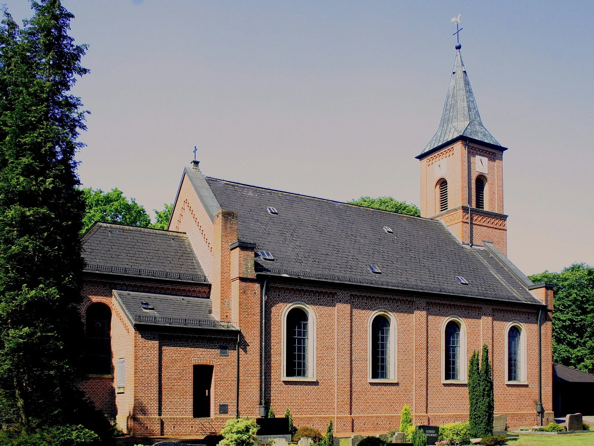 Photo showing: Historic church (cath.) in Flachsmeer, district of Leer, East Frisia, Germany