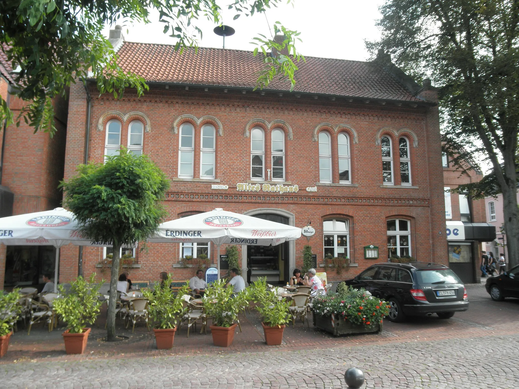 Photo showing: kafejo "Altes Rathaus" en Haselünne, Germanio