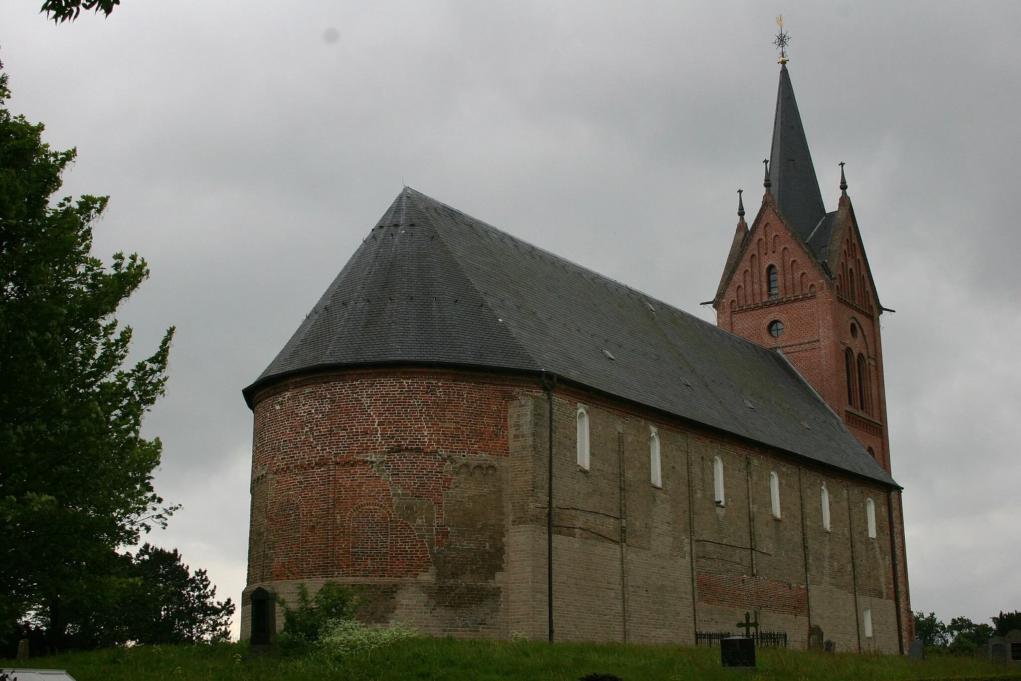 Photo showing: Historic St. Boniface Church in Arle, district of Aurich, East Frisia, Germany
