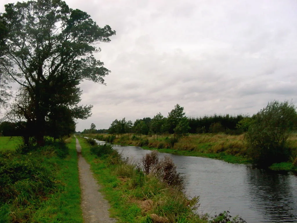 Photo showing: Ringkanal (canal for getting the water out of the area), East Frisia, Lower Saxony, North of Germany