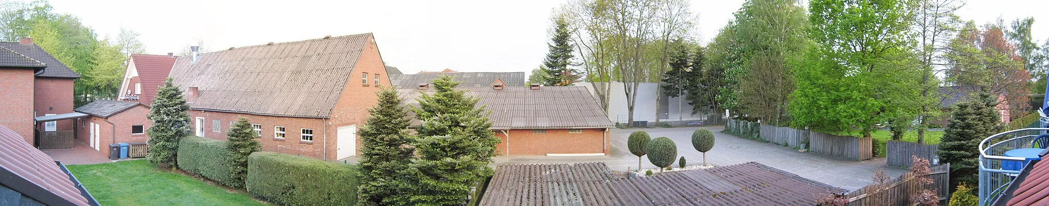 Photo showing: View from Schute Hotel balcony onto the nearby territories