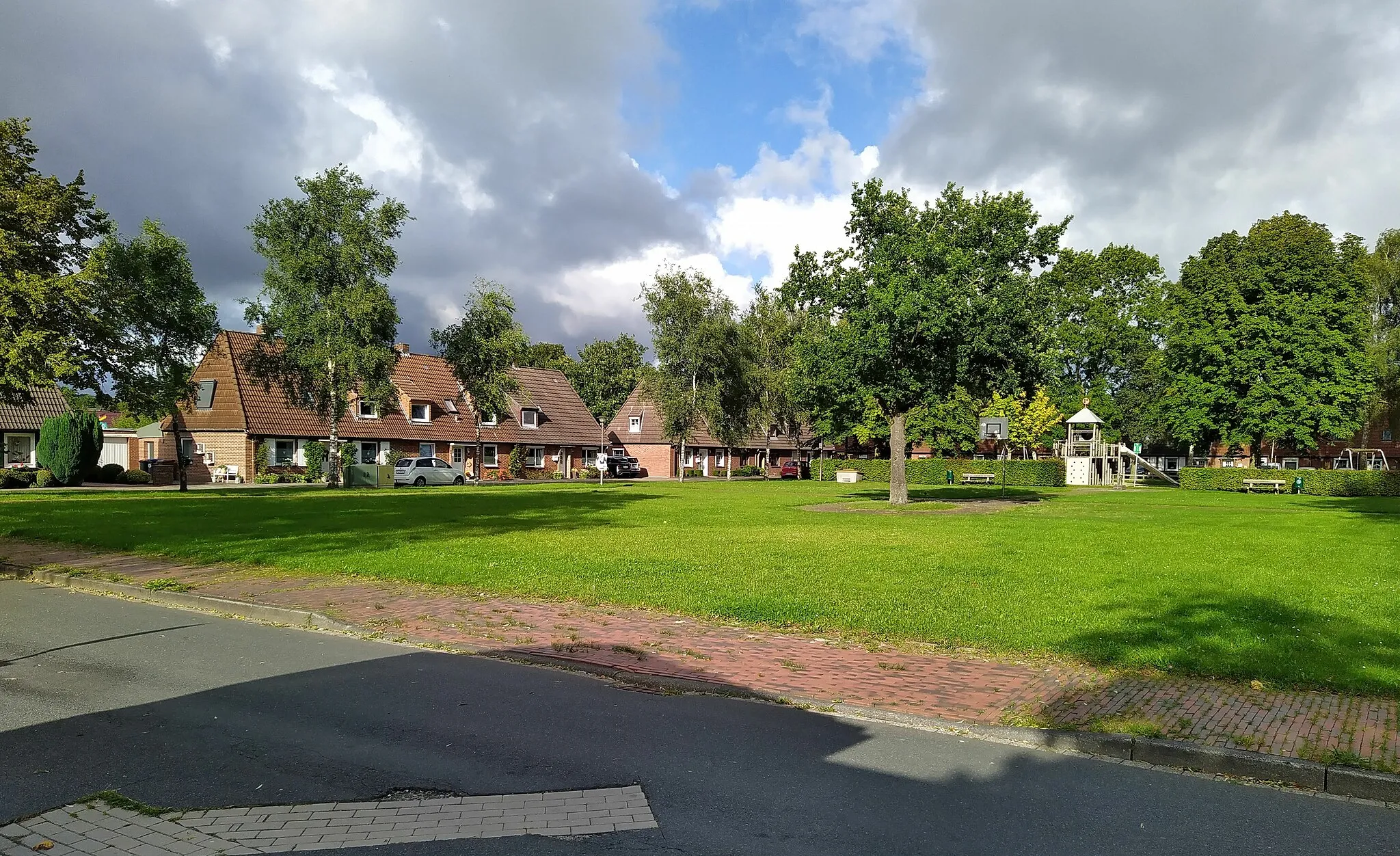 Photo showing: Cäciliengroden, Karl-Marx-Platz