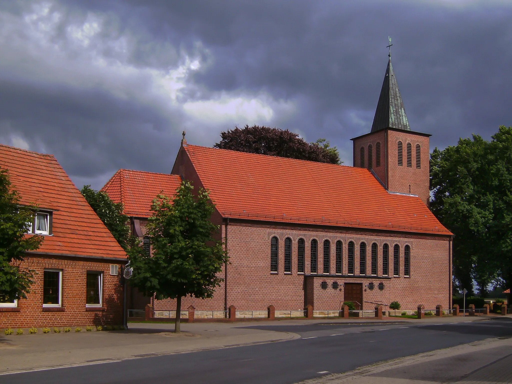 Photo showing: Wettrup, church