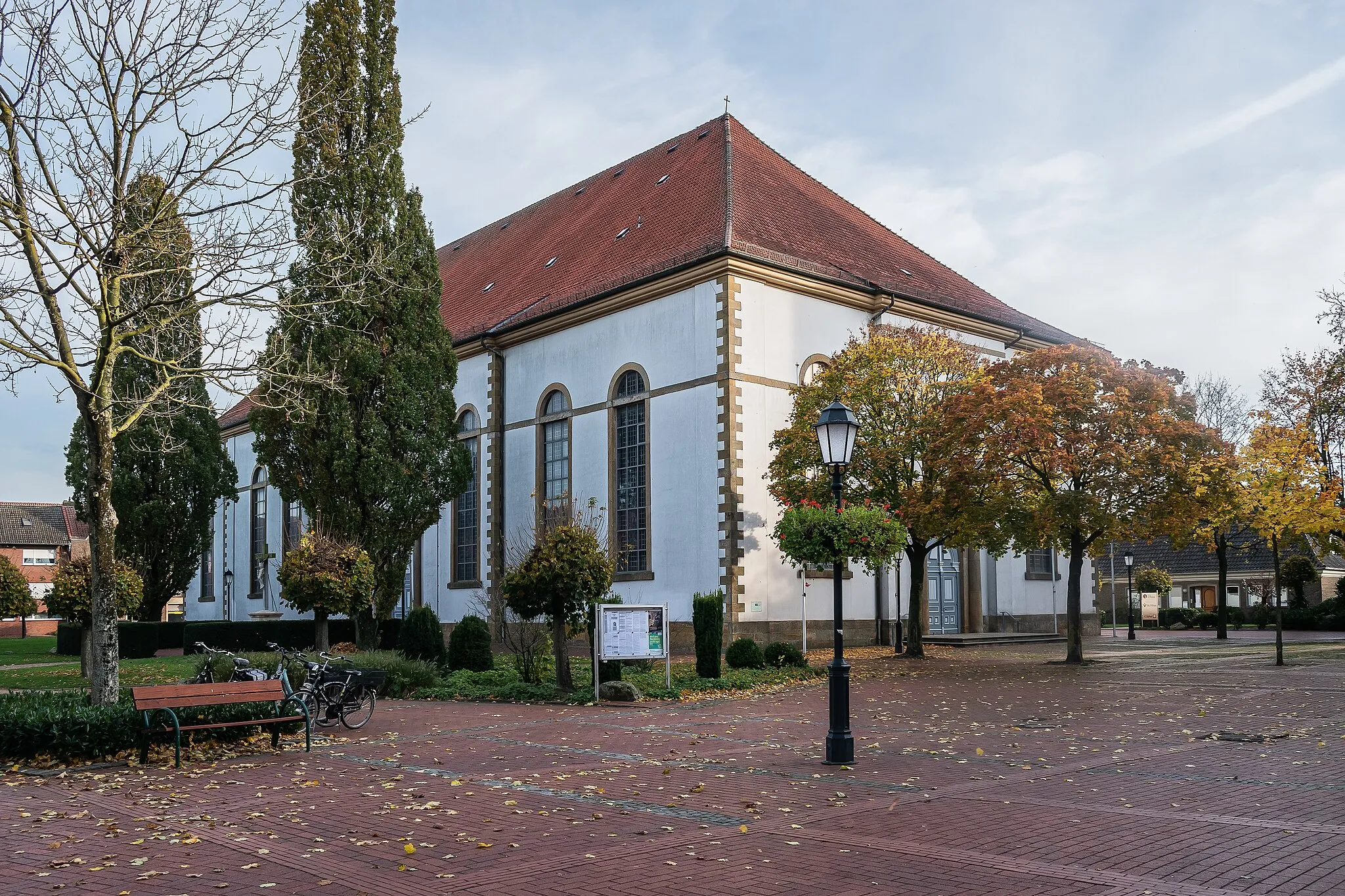 Photo showing: Saint Vitus church in Löningen, Lower Saxony, Germany (ID: 34802346)