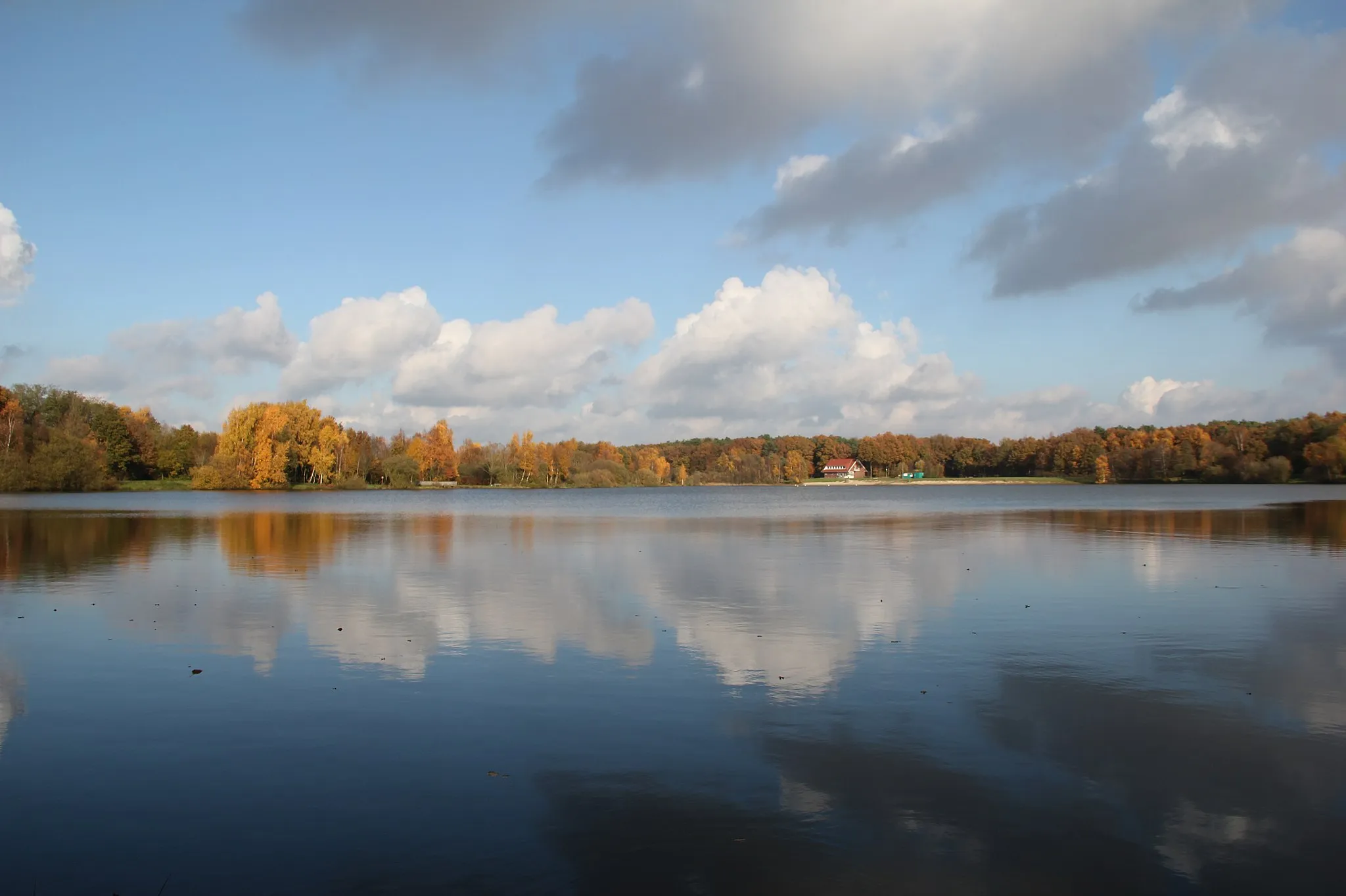 Photo showing: Hollener See