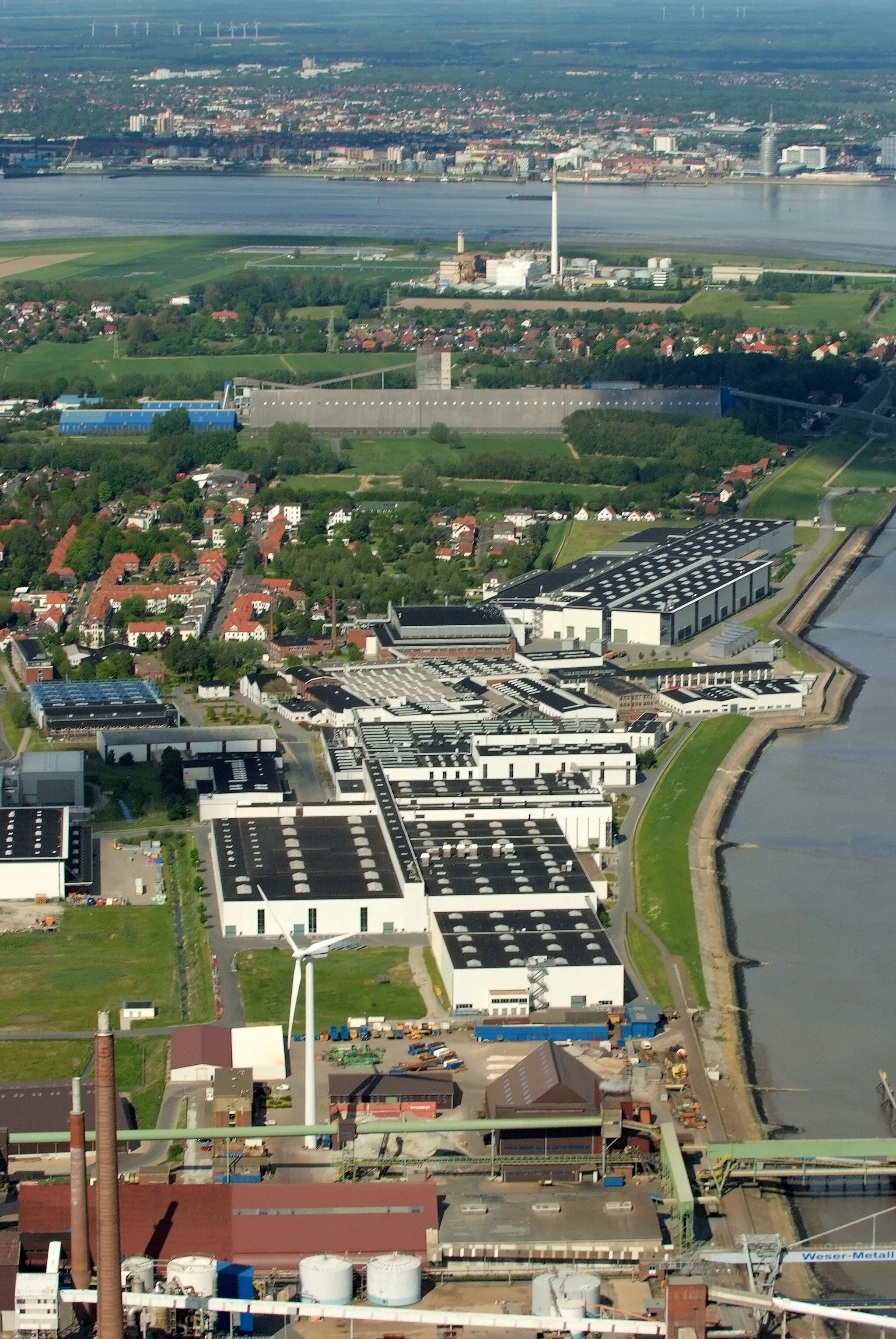 Photo showing: Werksgelände des Flugzeugherstellers Premium Aerotec in Nordenham
Fotoflug vom Flugplatz Nordholz-Spieka über Bremerhaven, Wilhelmshaven und die Ostfriesischen Inseln bis Borkum