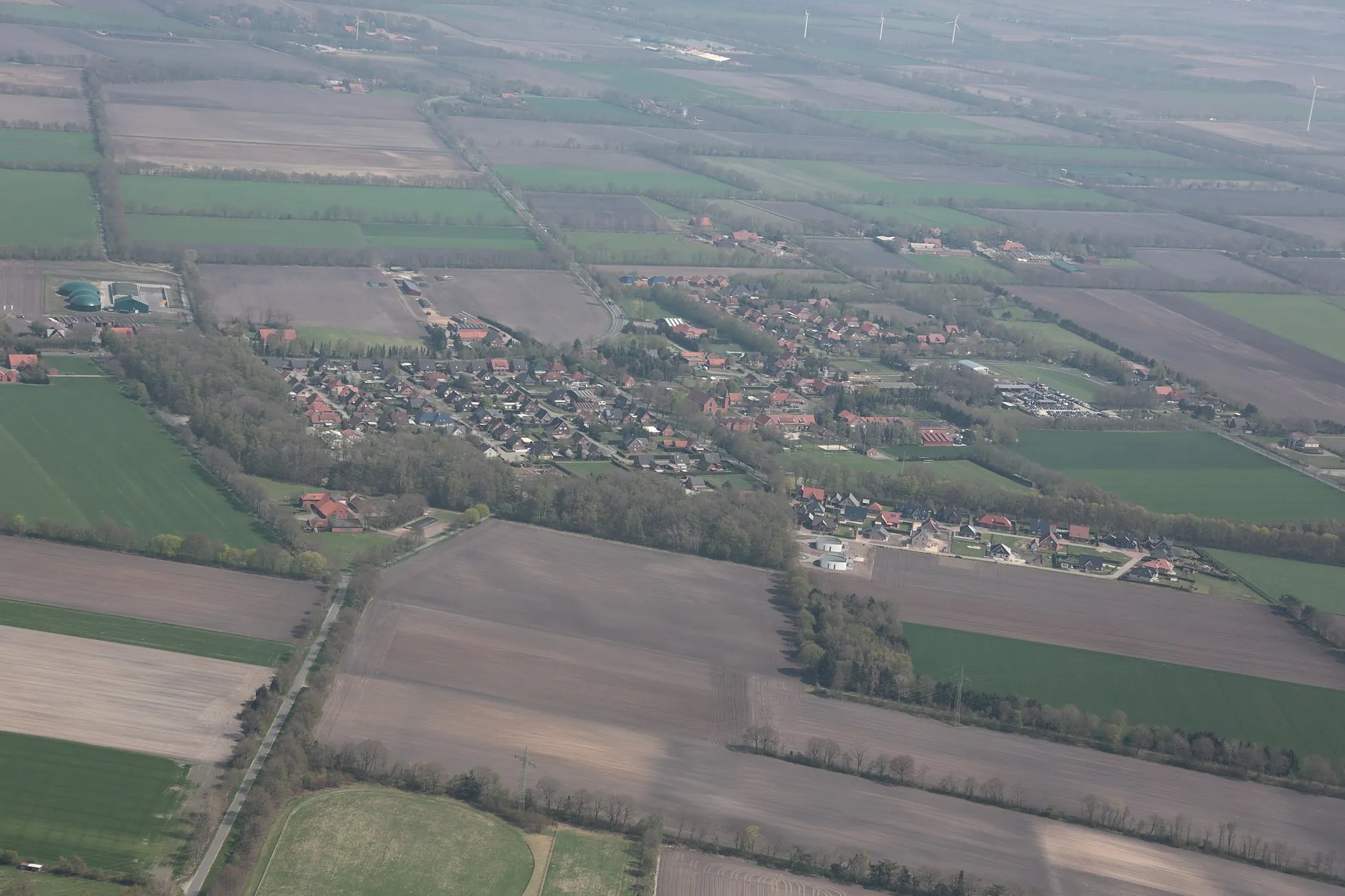 Photo showing: Fotoflug von Nordholz-Spieka nach Oldenburg und Papenburg

This photo was taken by Alchemist-hp. If you use one of my photos, an email (account needed) or a message or direct to: my email account would be greatly appreciated. Please note the license terms. Other licensing terms can get discussed, too.

This file is copyrighted and has been released under a license which is incompatible with Facebook's licensing terms. It is not permitted to upload this file to Facebook.