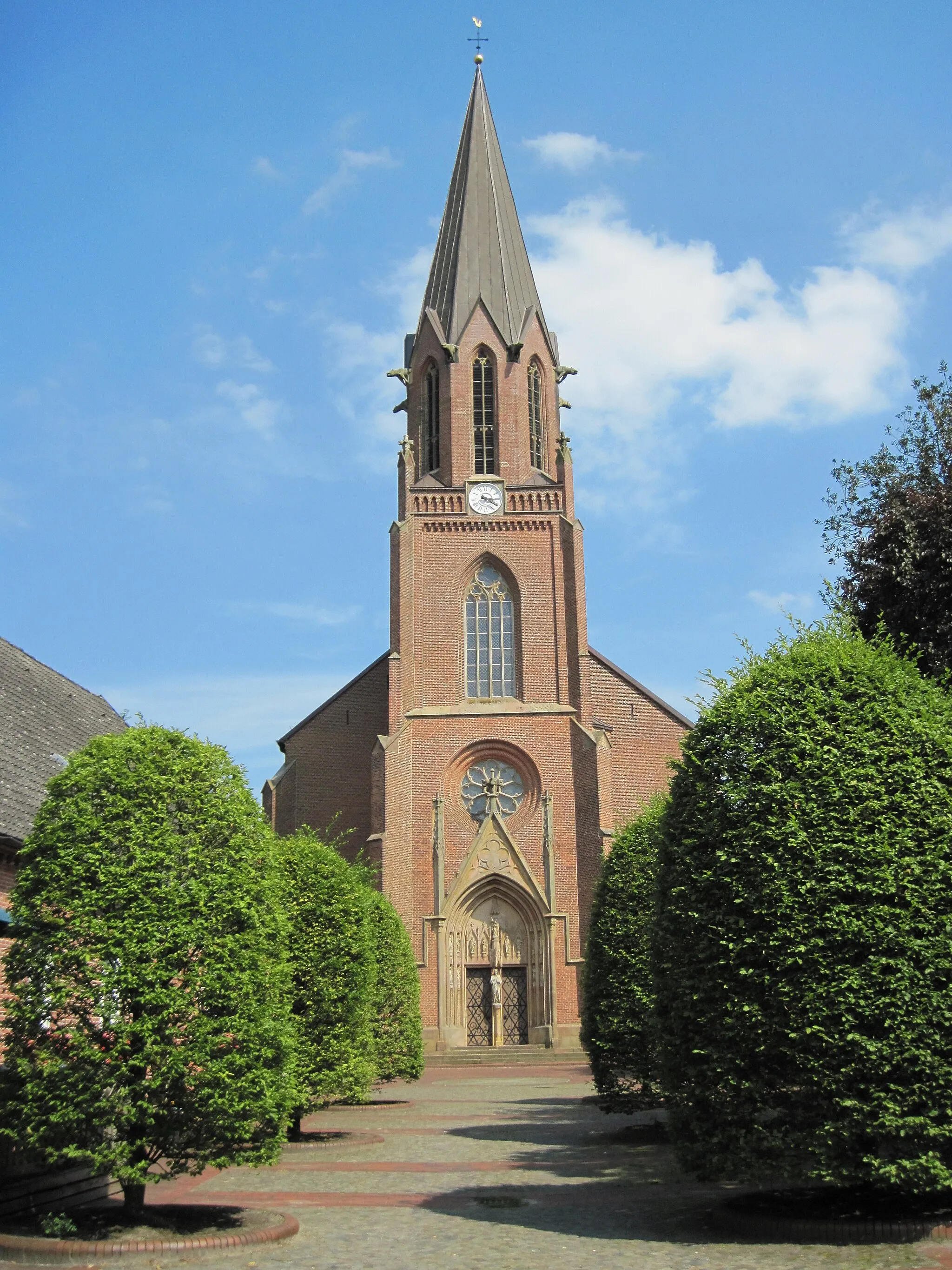 Photo showing: Kath. Kirche St. Katharina von Siena in Lindern (Oldenburg)