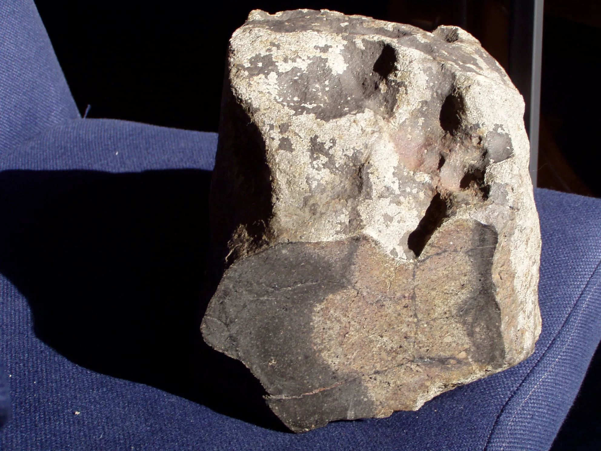 Photo showing: Hauptmasse Meteorit Benthullen Oldenburg/Oldbg.