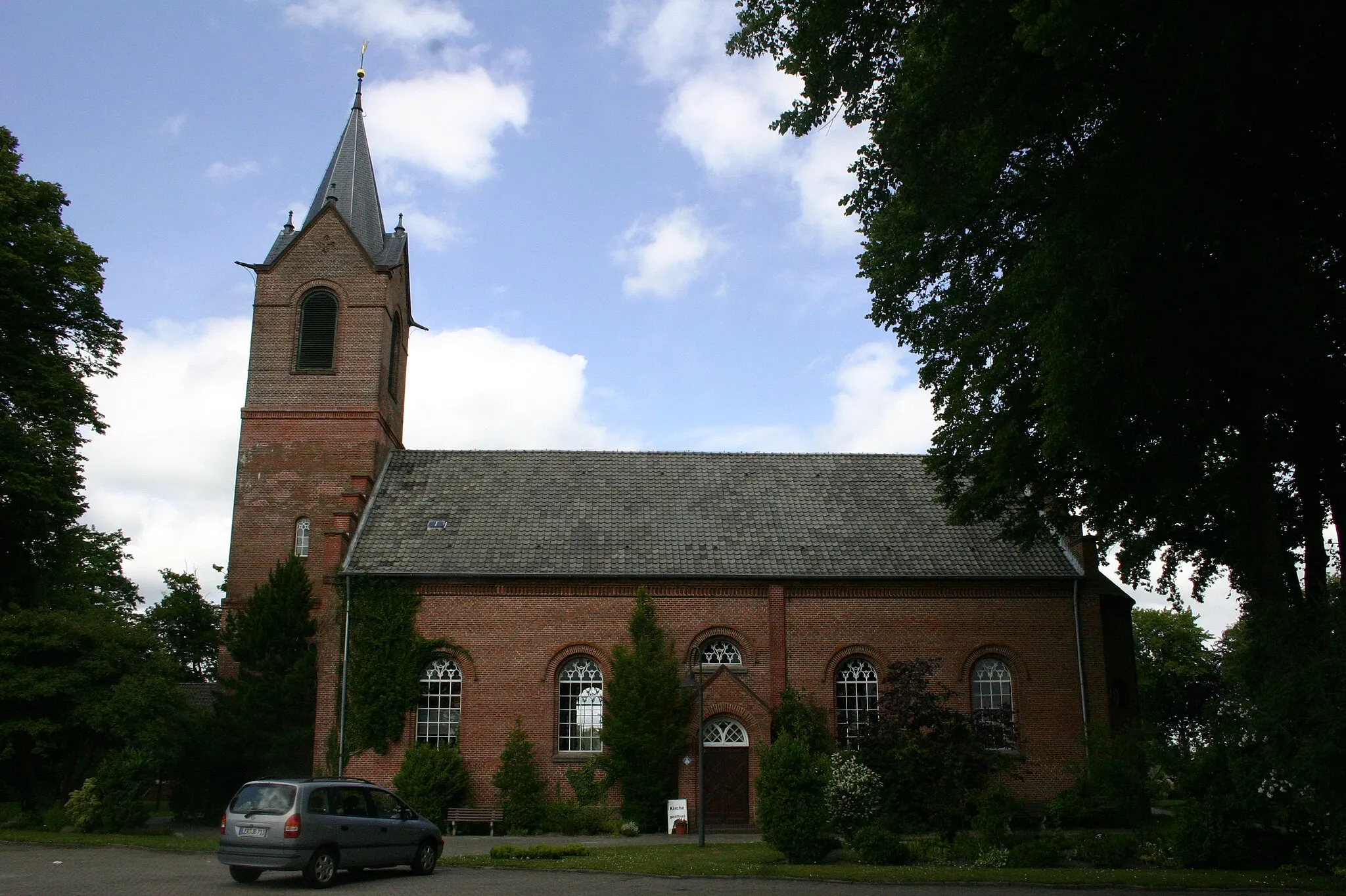 Photo showing: Historic church in Jheringsfehn, district of Leer, East Frisia, Germany