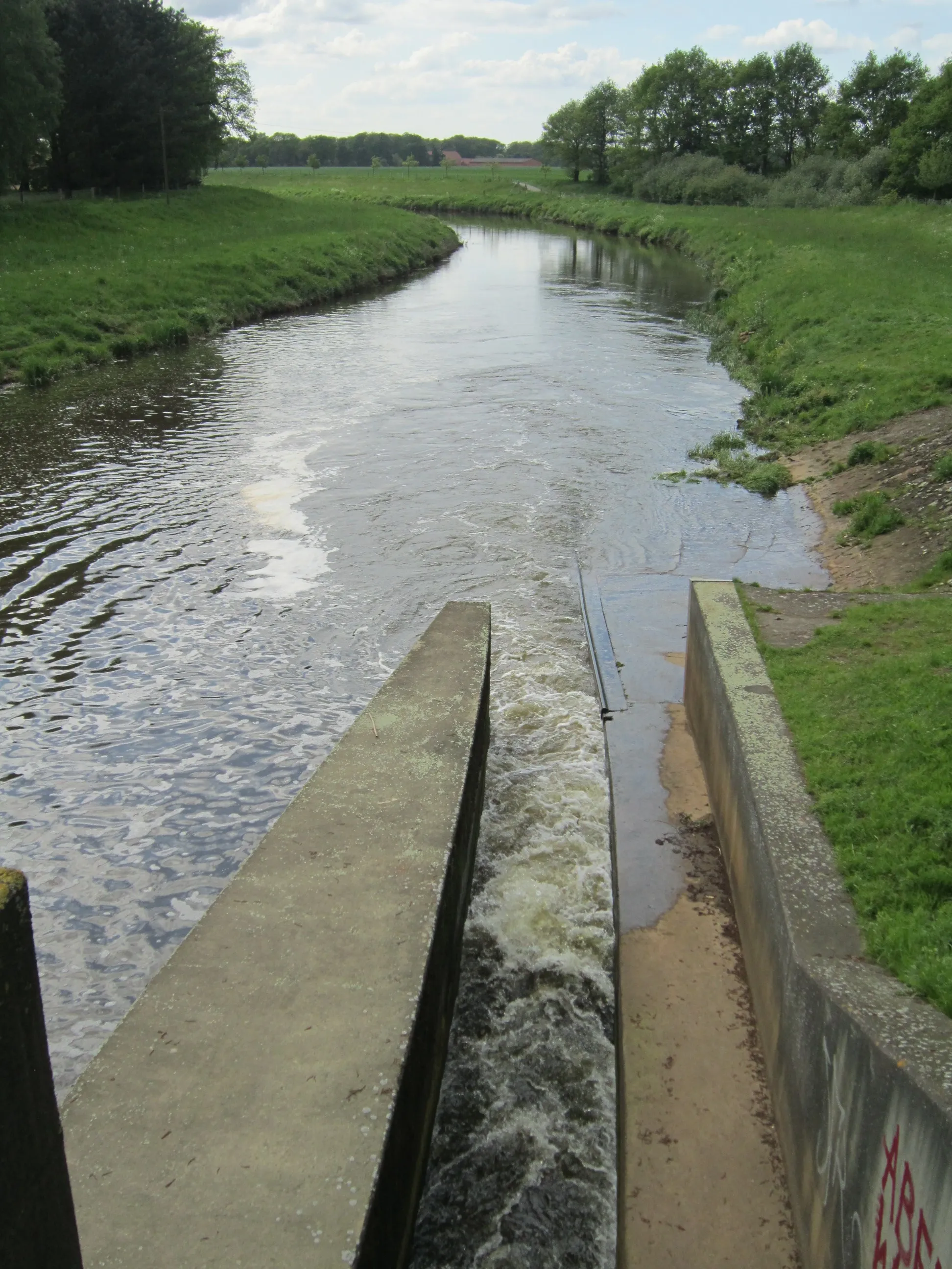 Photo showing: Weir across River Hase ("Brokhagen Stau") near Essen (Oldenburg)