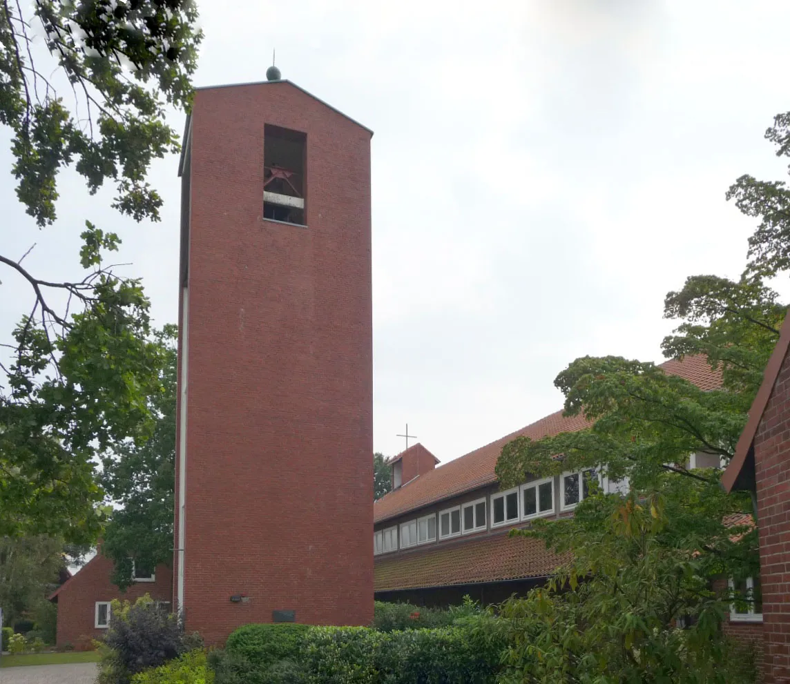 Photo showing: Lutheran Paul Gerhardt Church in Bremen-Roennebeck